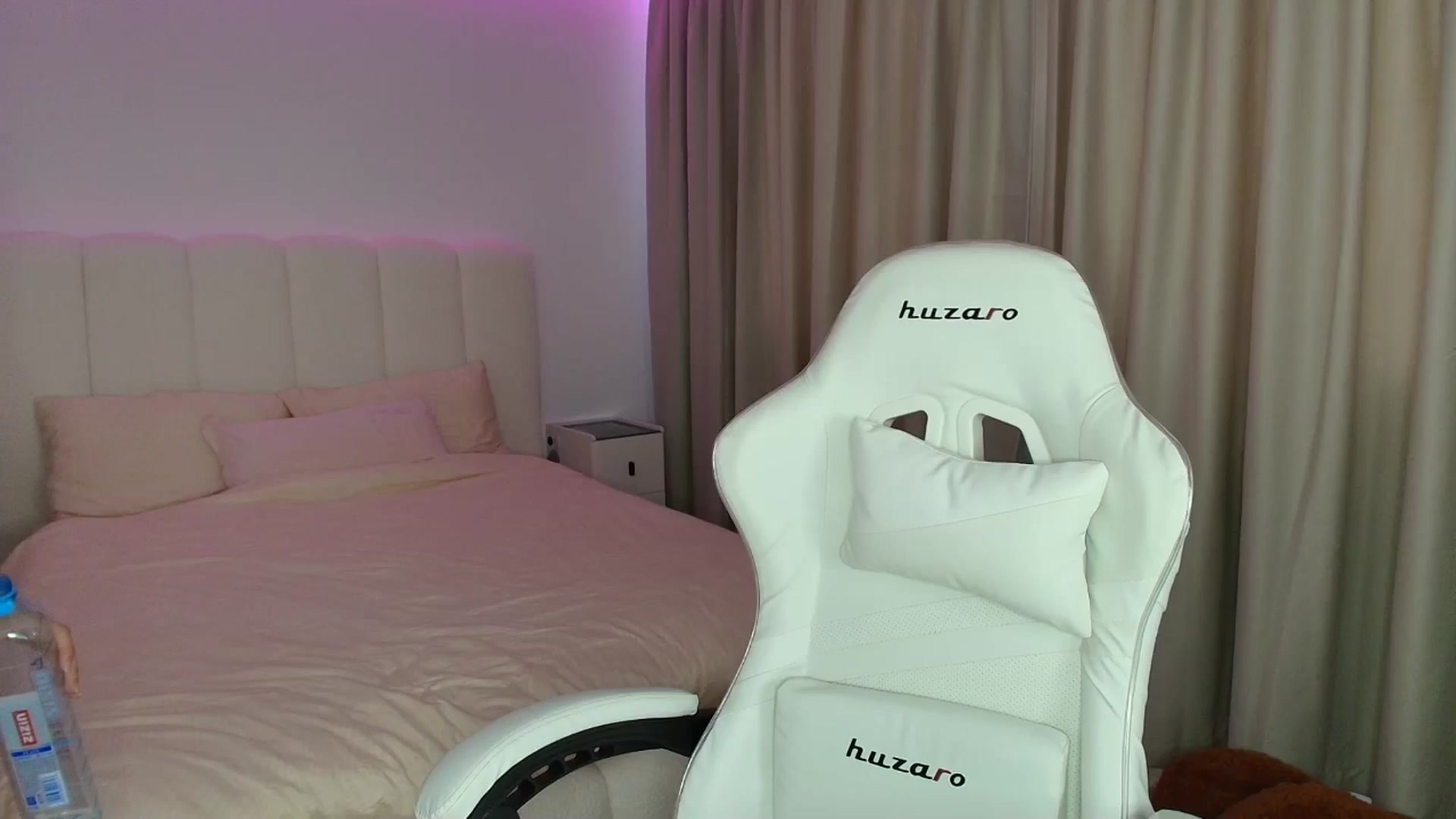 Gallery image thumbnail from AntoniaKitty's myfreecams stream on, 06/11/2025, 11:55 image 14 of 20