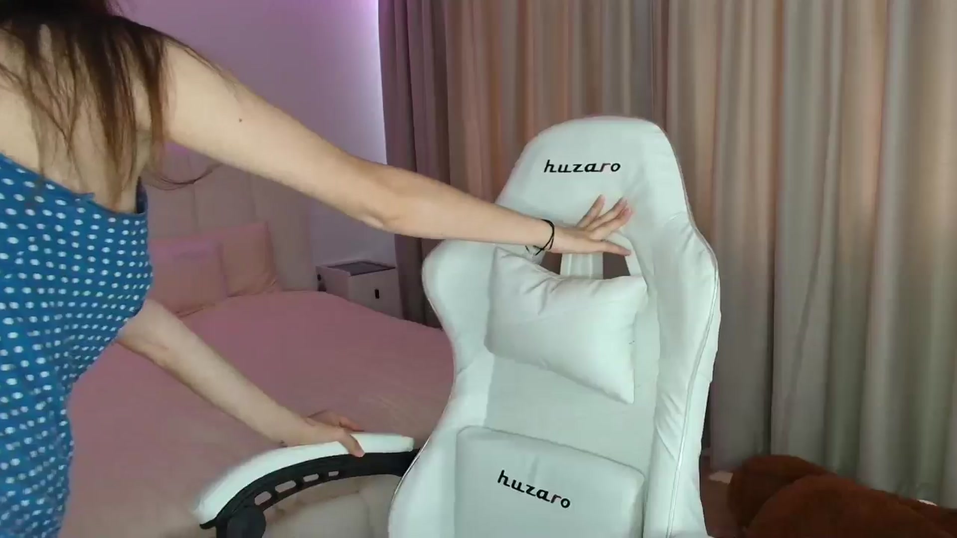 Gallery image thumbnail from AntoniaKitty's myfreecams stream on, 06/12/2025, 11:09 image 9 of 20
