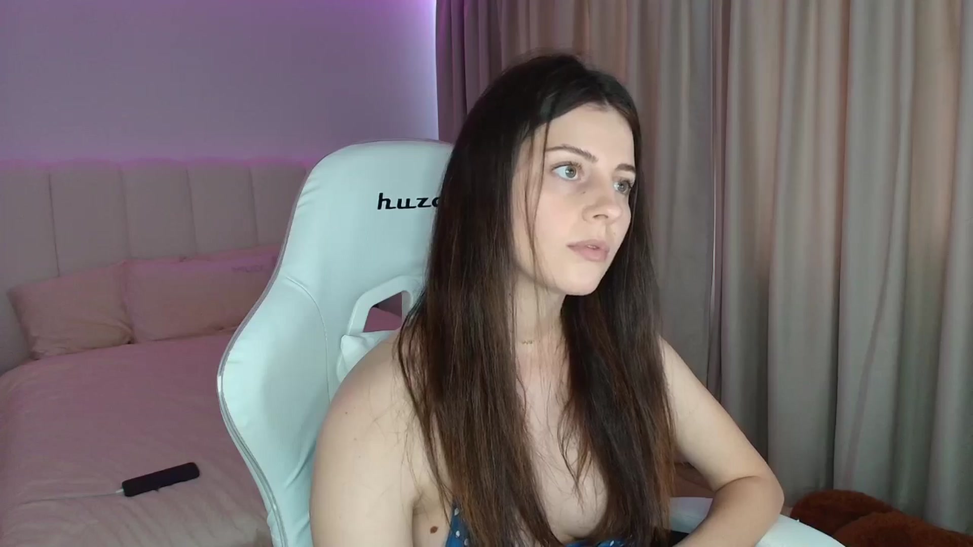 Gallery image thumbnail from AntoniaKitty's myfreecams stream on, 06/12/2025, 11:09 image 18 of 20