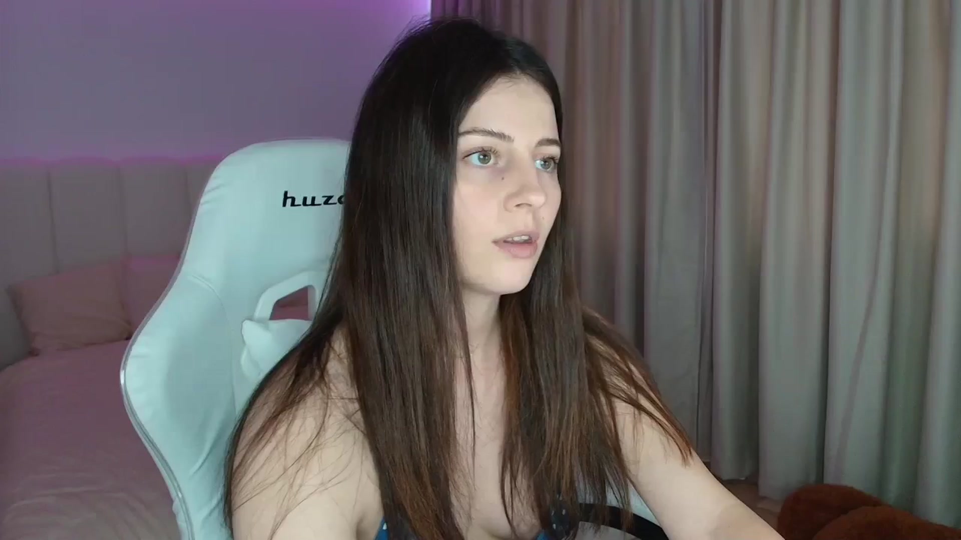 Gallery image thumbnail from AntoniaKitty's myfreecams stream on, 06/12/2025, 12:06 image 1 of 20