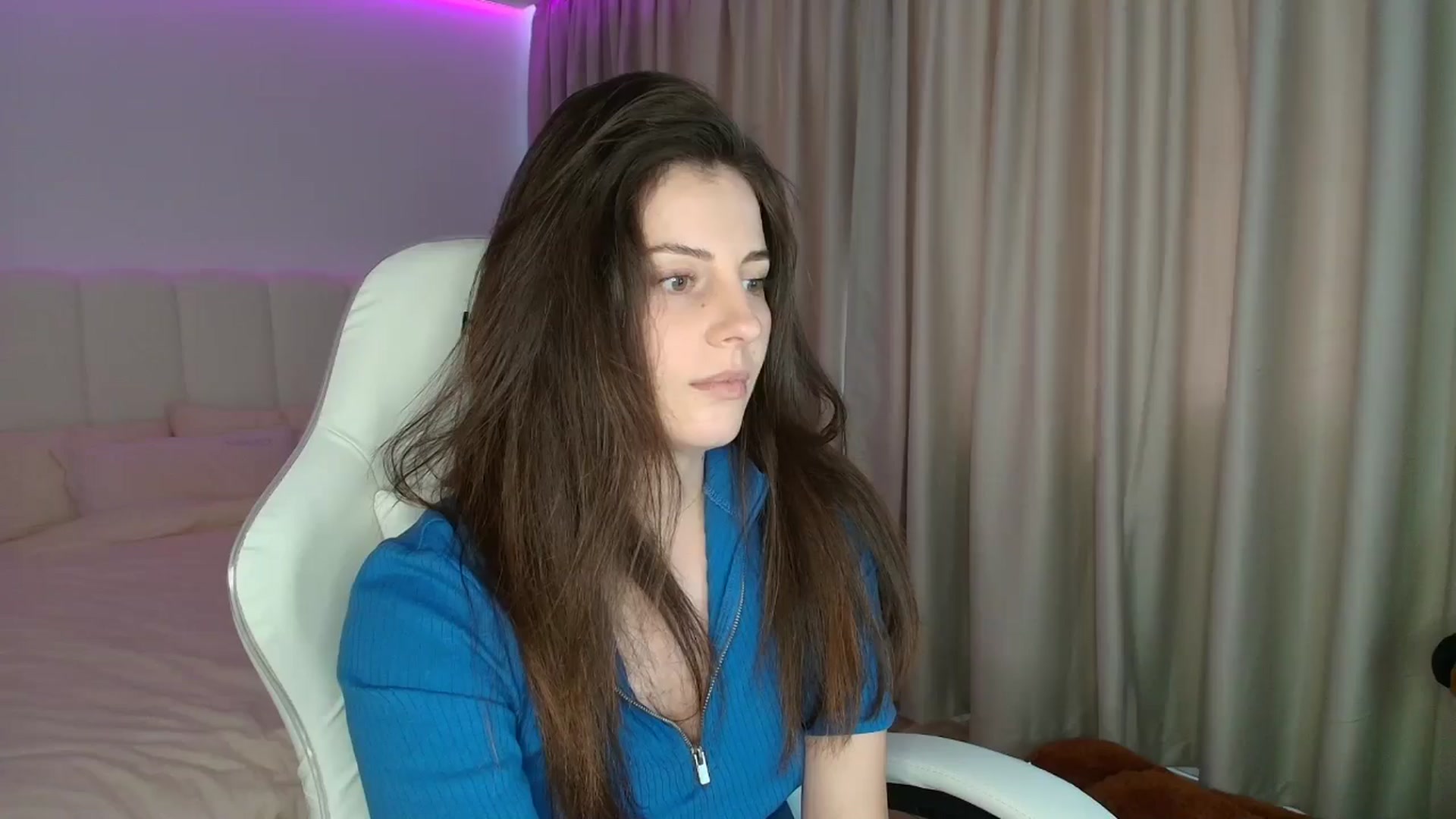 Gallery image thumbnail from AntoniaKitty's myfreecams stream on, 06/13/2025, 11:49 image 3 of 20