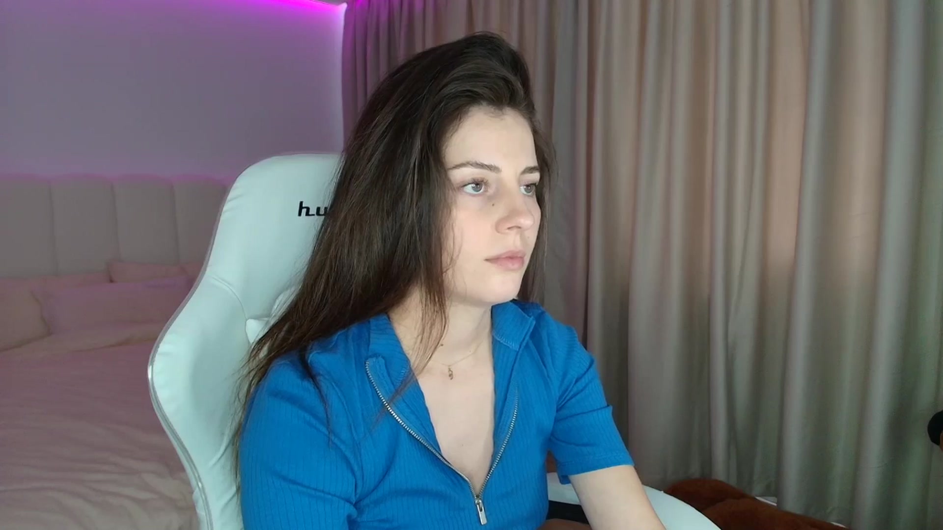 Gallery image thumbnail from AntoniaKitty's myfreecams stream on, 06/13/2025, 11:49 image 4 of 20