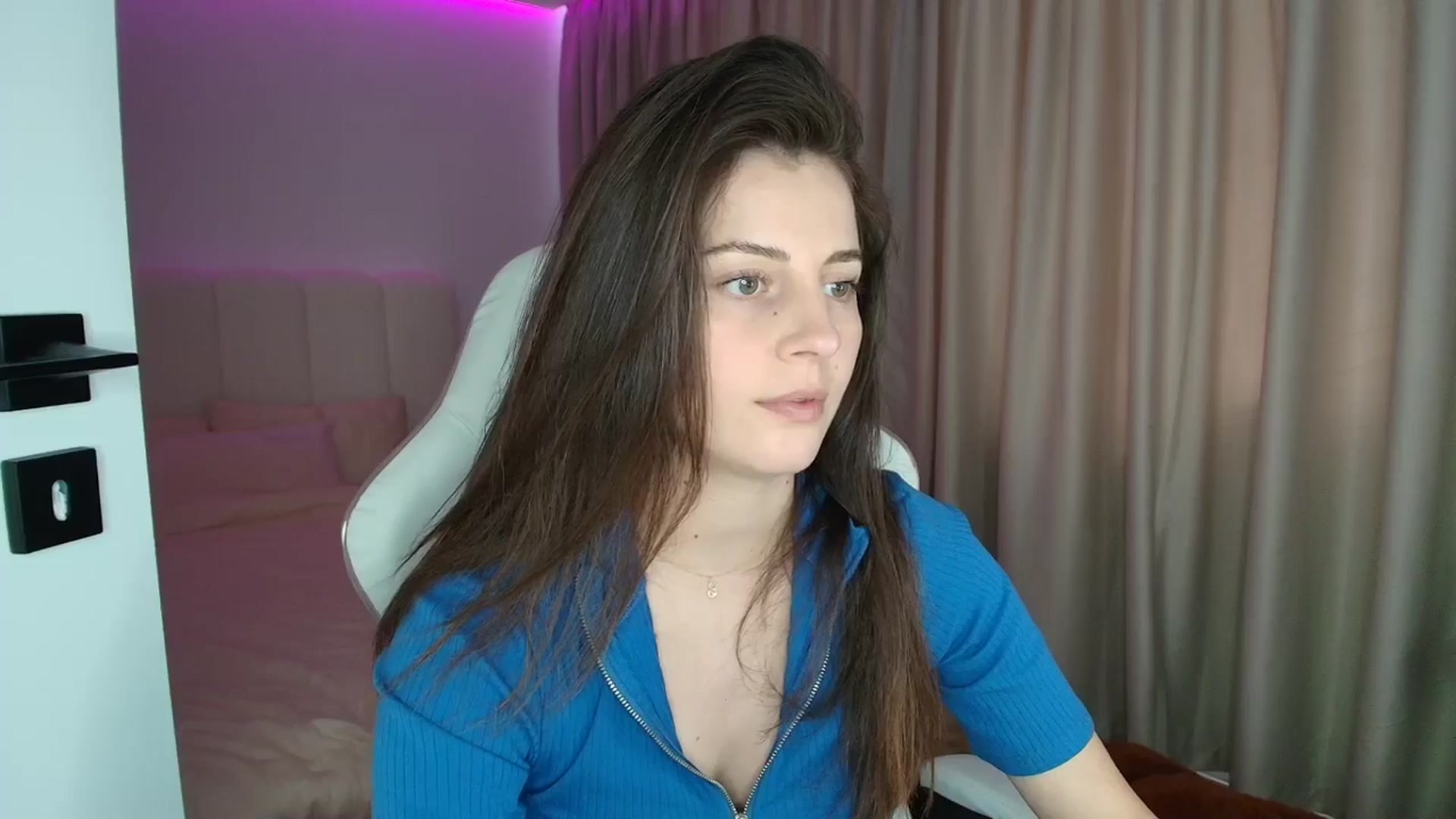 Gallery image thumbnail from AntoniaKitty's myfreecams stream on, 06/13/2025, 11:49 image 13 of 20