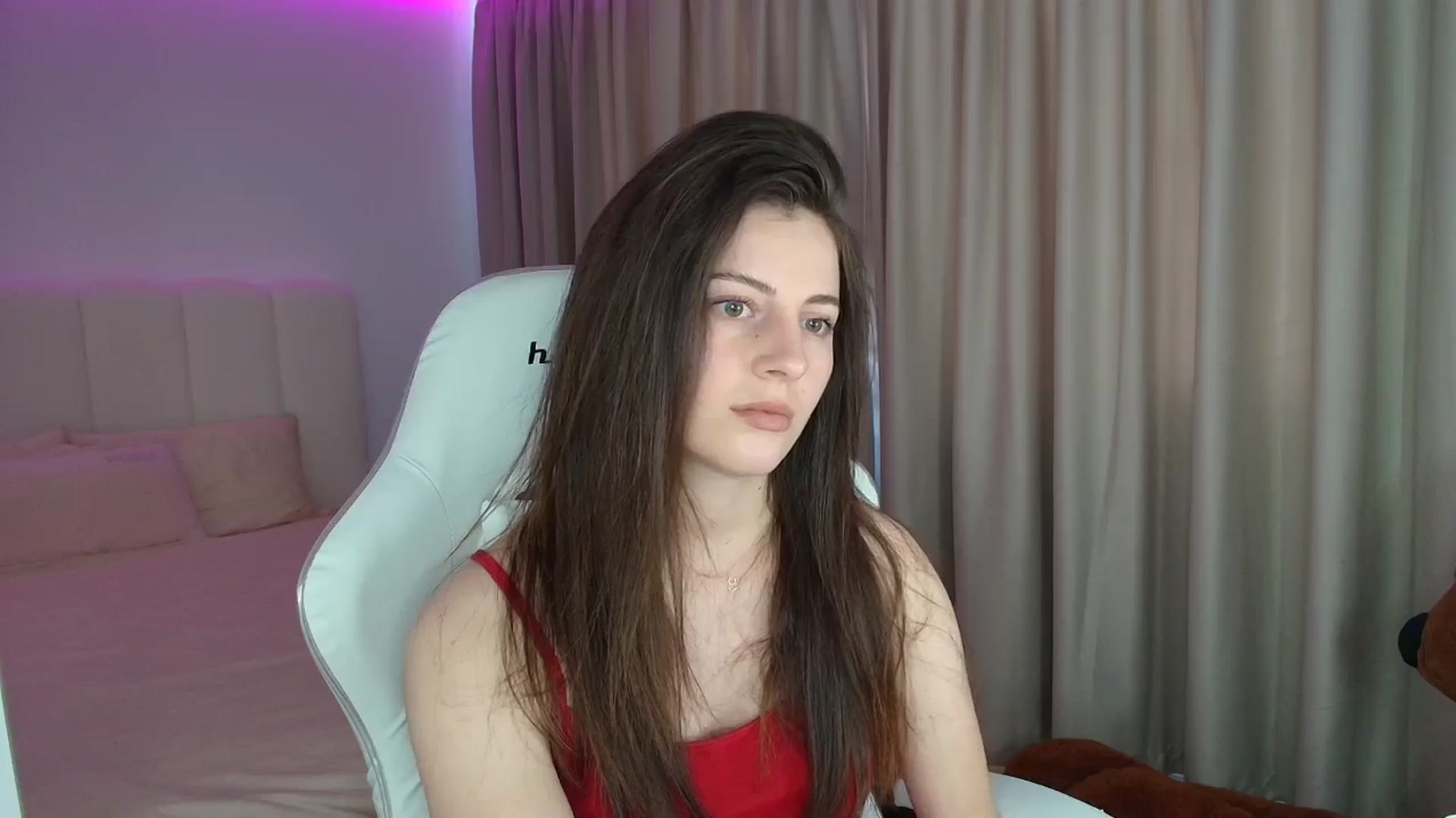 Gallery image thumbnail from AntoniaKitty's myfreecams stream on, 06/15/2025, 10:01 image 16 of 20