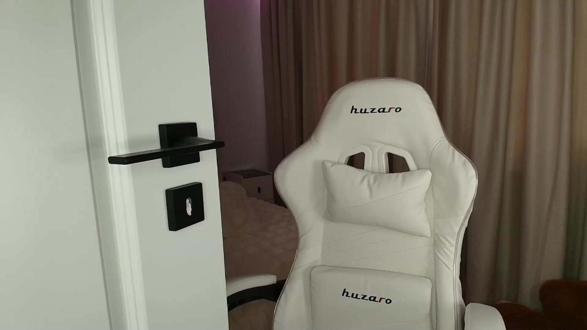Gallery image thumbnail from AntoniaKitty's myfreecams stream on, 06/18/2025, 10:58 image 14 of 20