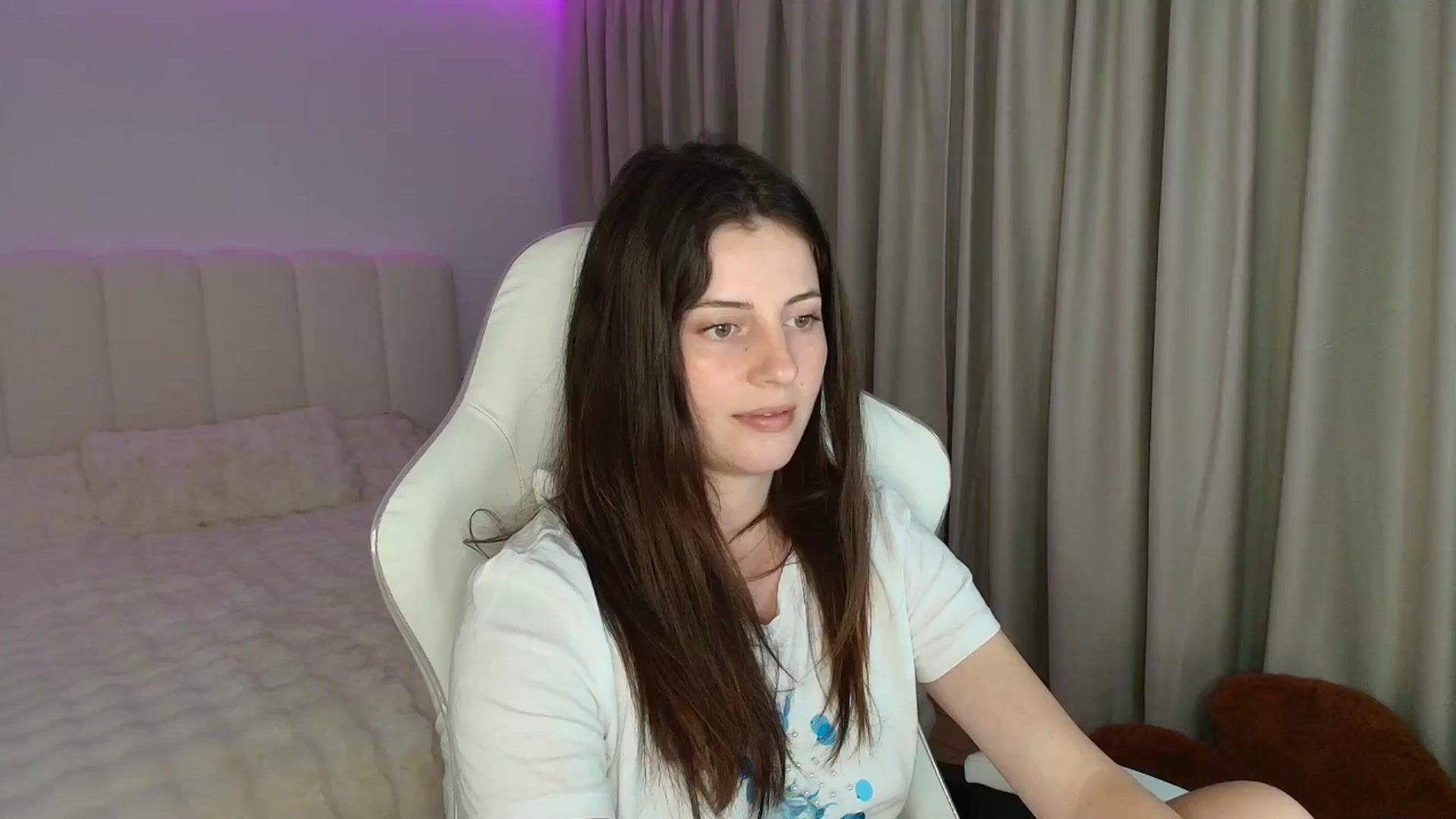 Gallery image thumbnail from AntoniaKitty's myfreecams stream on, 06/21/2025, 20:42 image 20 of 20