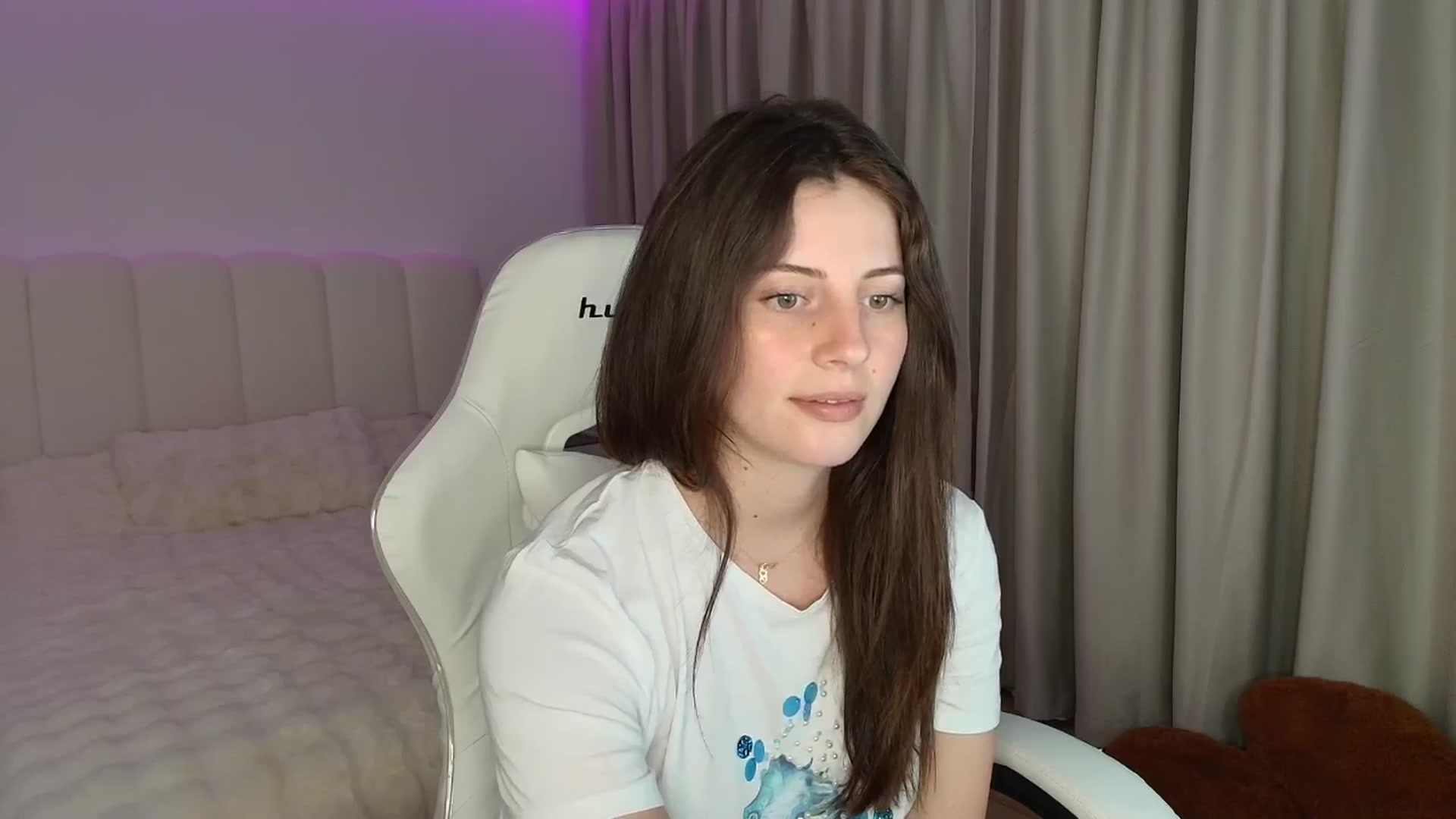 Gallery image thumbnail from AntoniaKitty's myfreecams stream on, 06/21/2025, 20:42 image 11 of 20