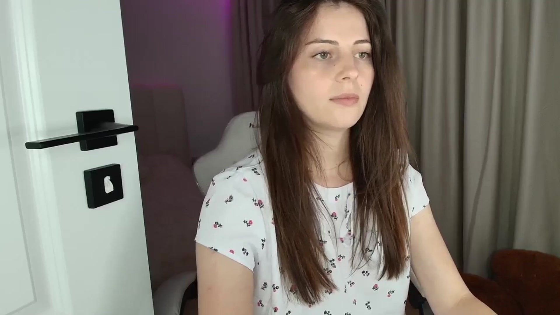 Gallery image thumbnail from AntoniaKitty's myfreecams stream on, 06/25/2025, 20:31 image 17 of 20