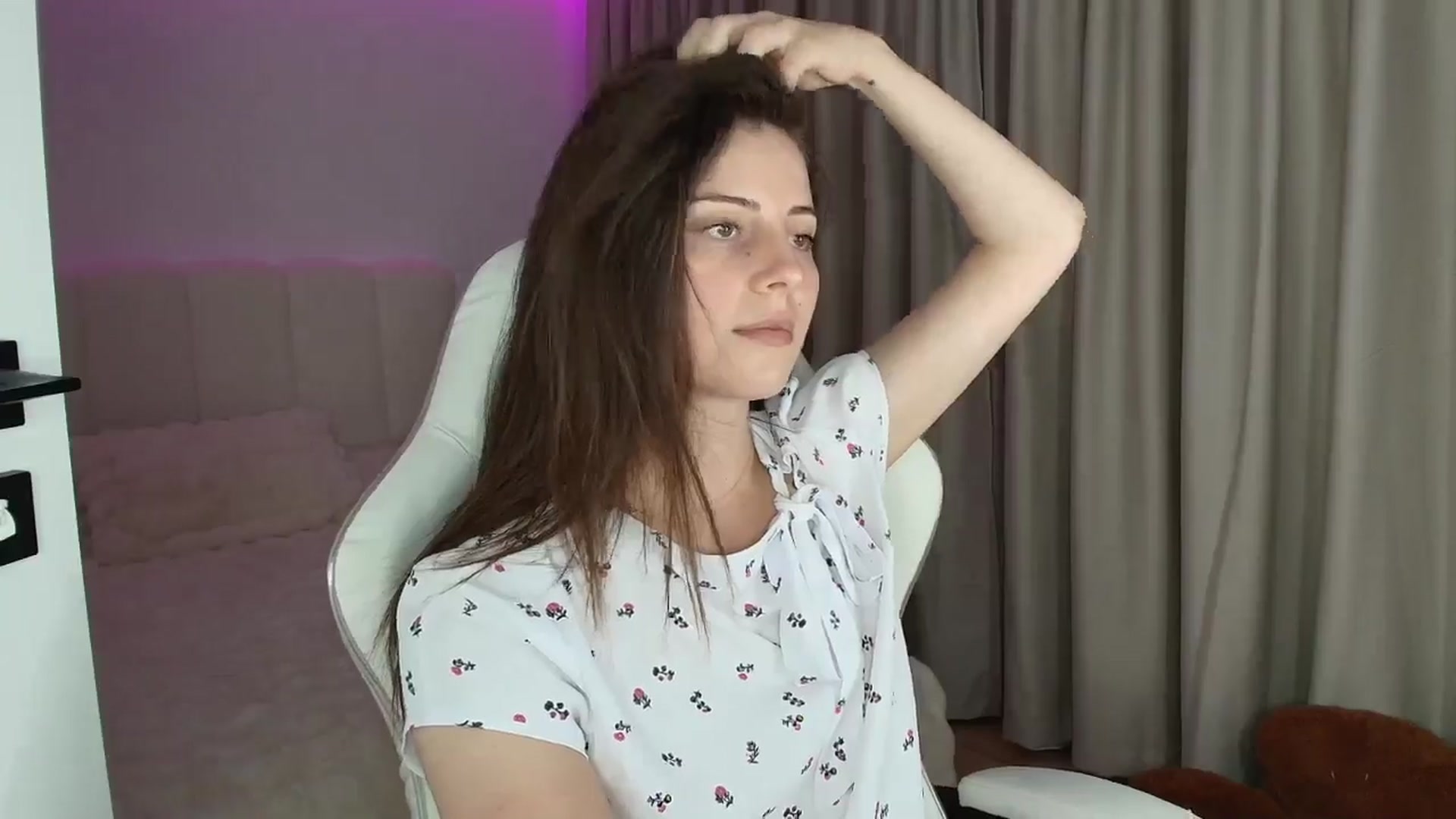 Gallery image thumbnail from AntoniaKitty's myfreecams stream on, 06/25/2025, 20:31 image 4 of 20