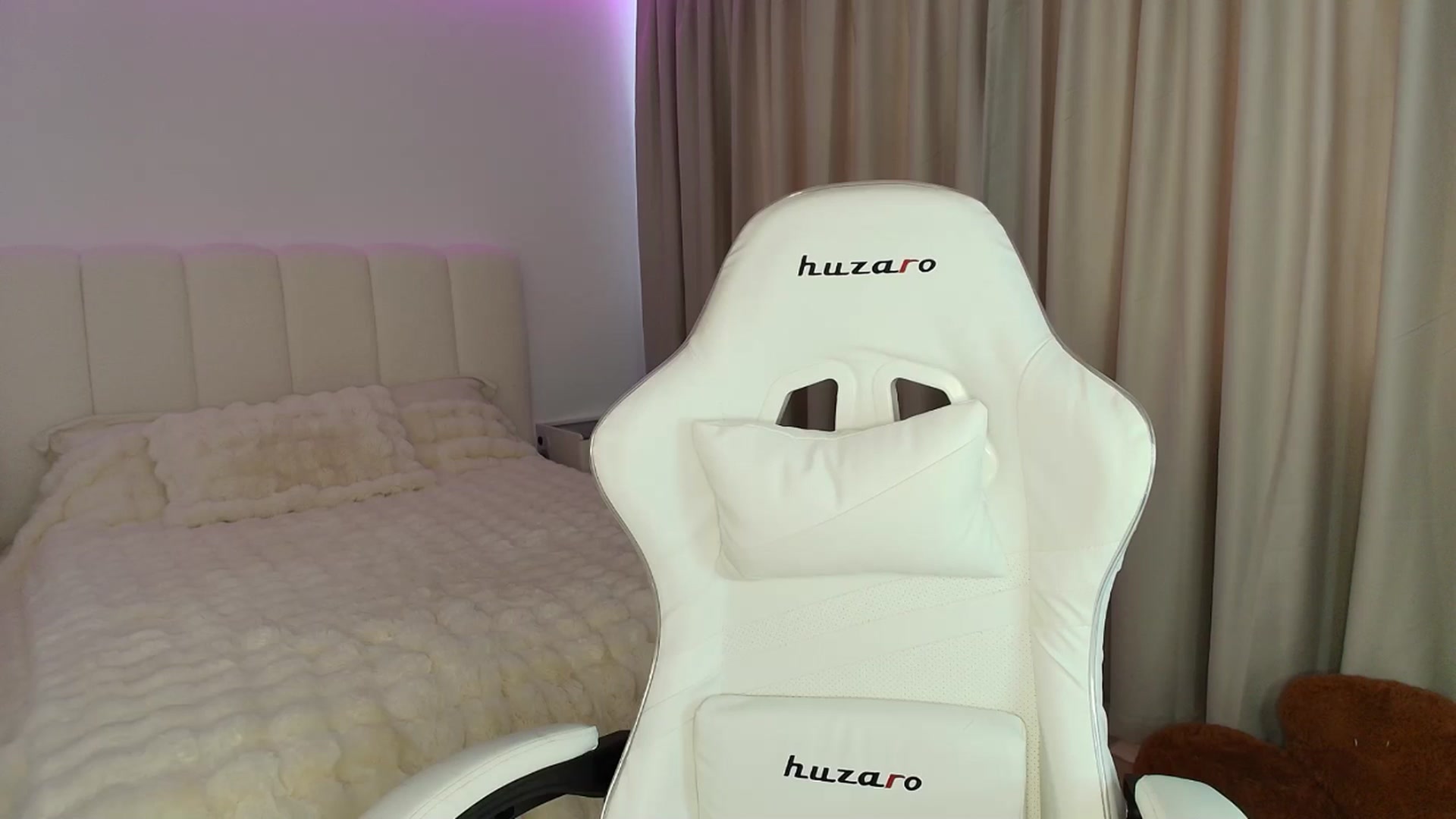 Gallery image thumbnail from AntoniaKitty's myfreecams stream on, 06/28/2025, 12:18 image 8 of 20