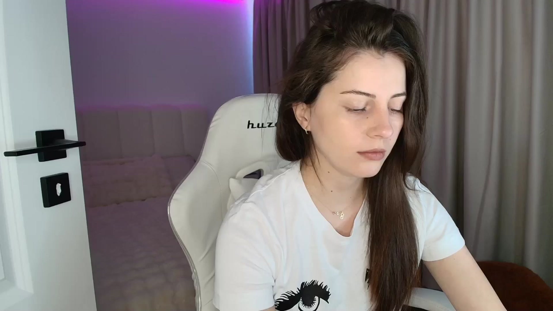 Gallery image thumbnail from AntoniaKitty's myfreecams stream on, 07/02/2025, 11:36 image 1 of 20