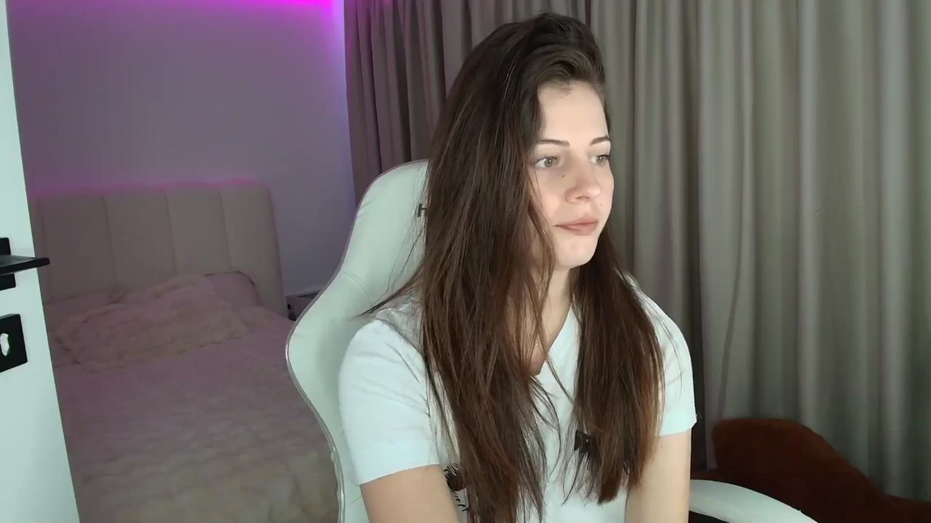 Gallery image thumbnail from AntoniaKitty's myfreecams stream on, 07/02/2025, 17:15 image 20 of 20