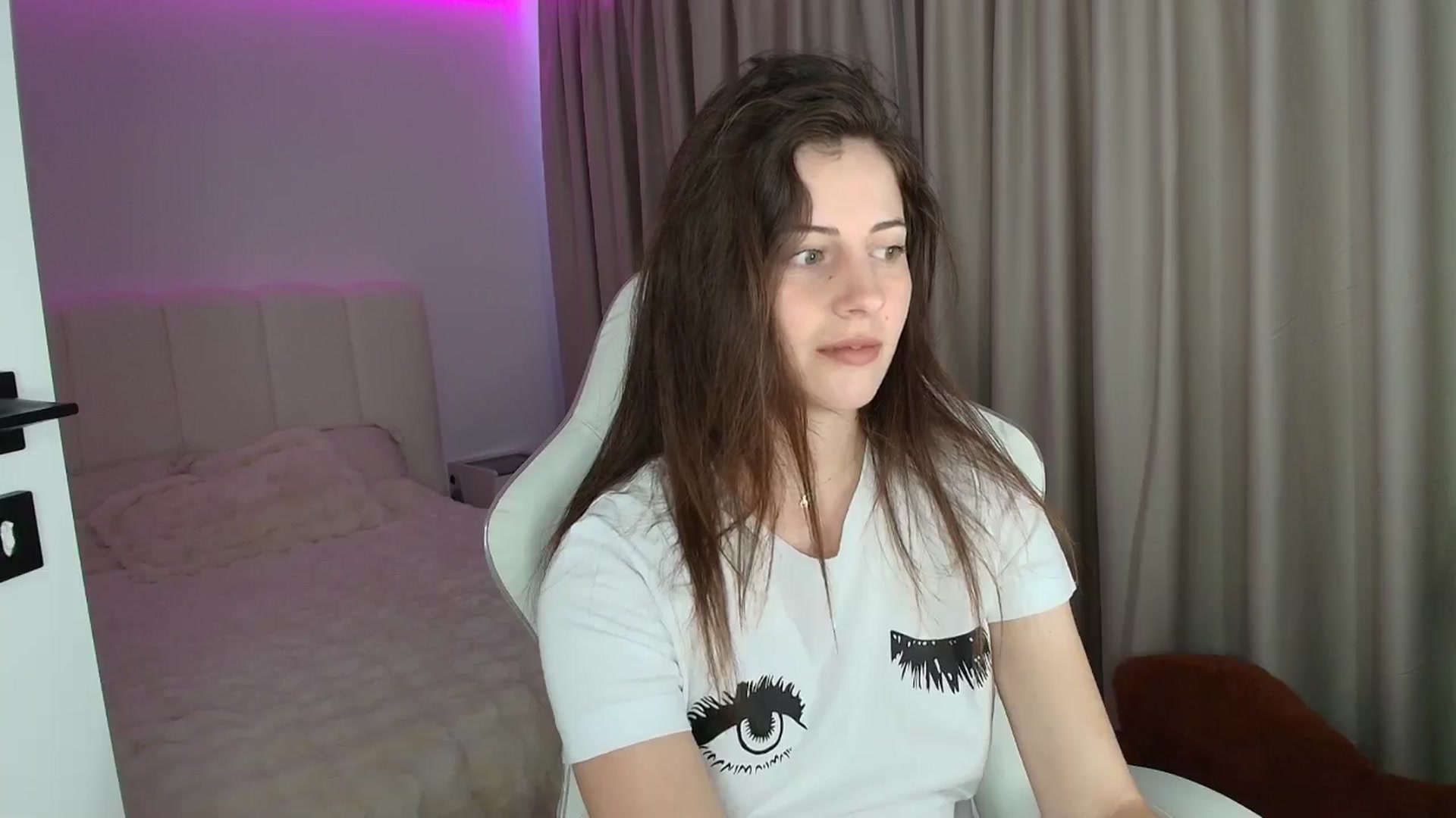 Gallery image thumbnail from AntoniaKitty's myfreecams stream on, 07/02/2025, 17:15 image 5 of 20