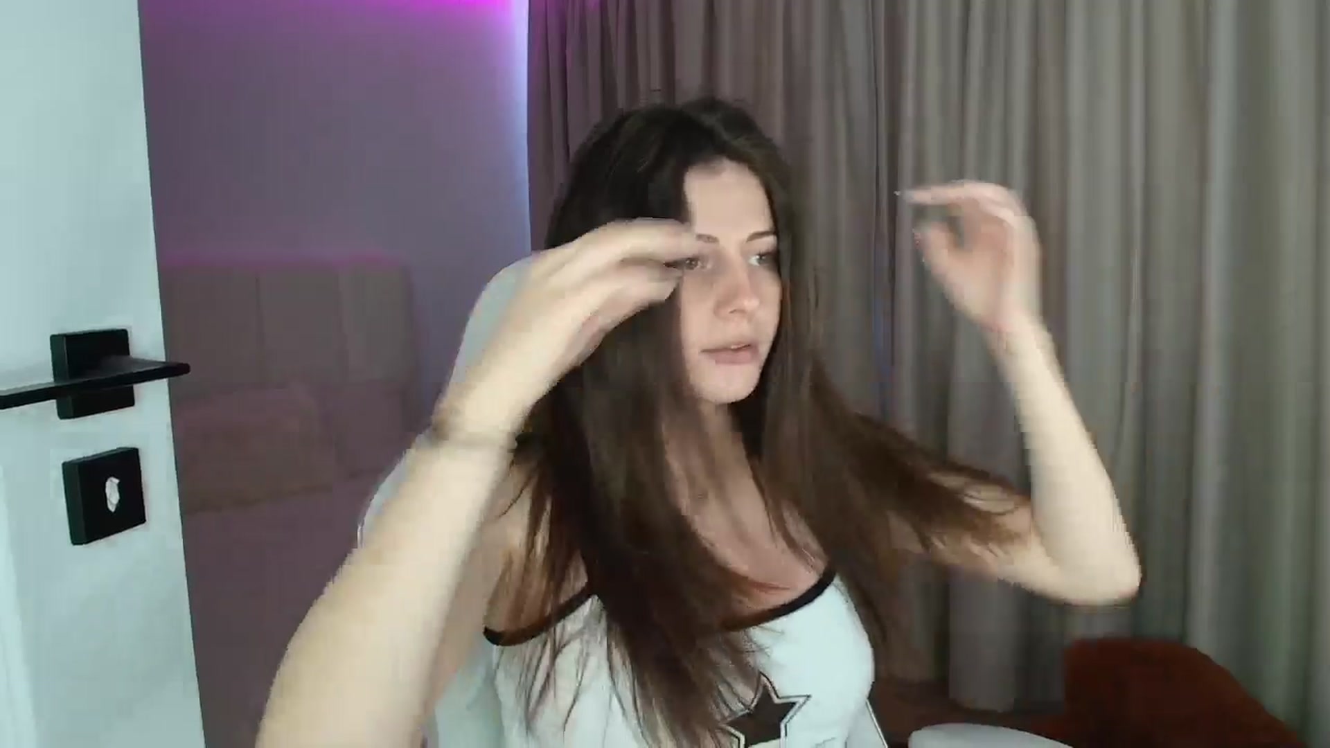 Gallery image thumbnail from AntoniaKitty's myfreecams stream on, 07/03/2025, 09:39 image 7 of 20