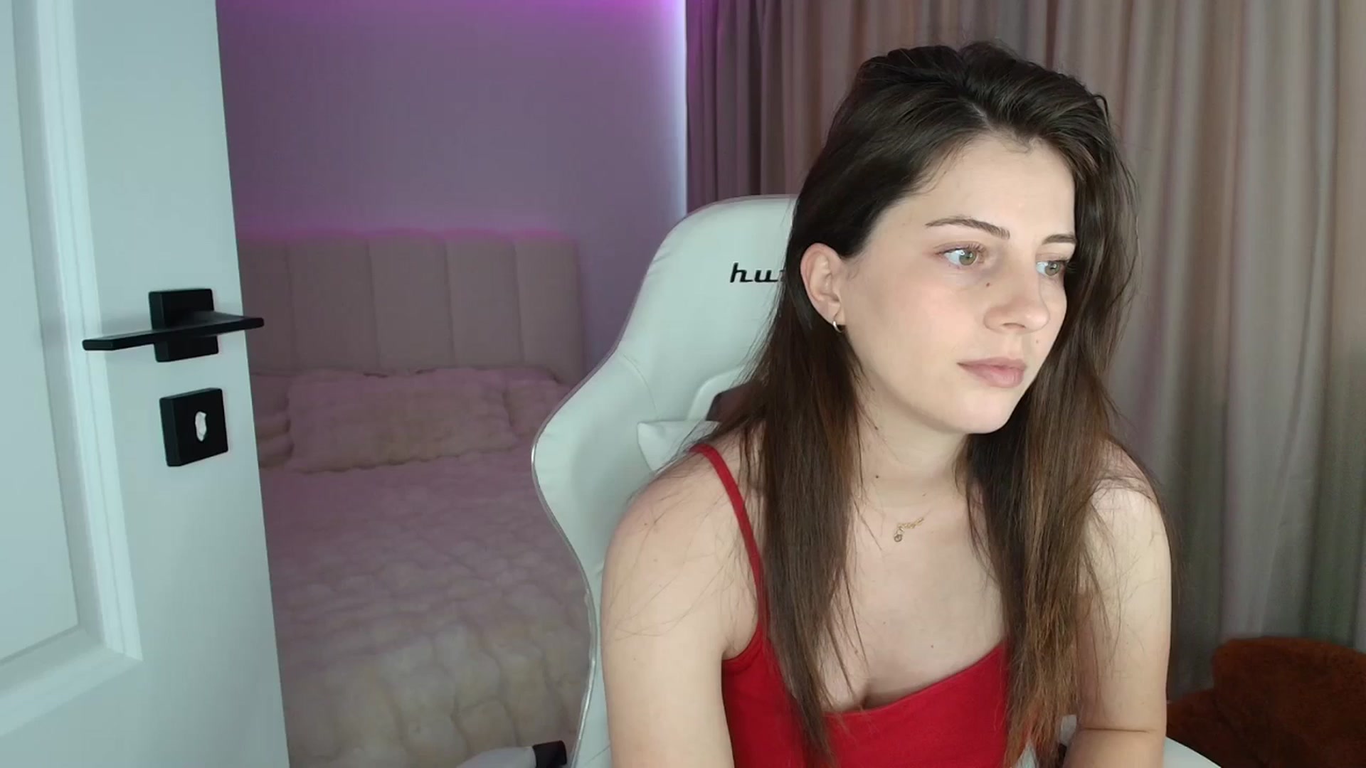 Gallery image thumbnail from AntoniaKitty's myfreecams stream on, 07/06/2025, 12:05 image 16 of 20