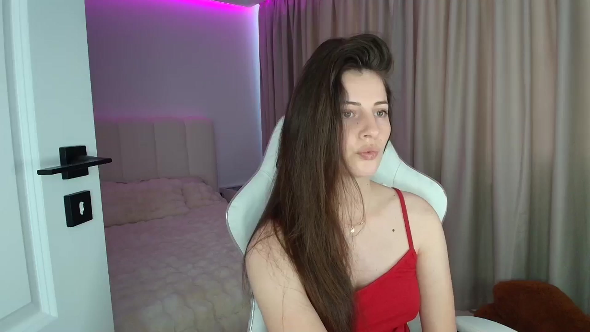 Gallery image thumbnail from AntoniaKitty's myfreecams stream on, 07/06/2025, 12:05 image 11 of 20