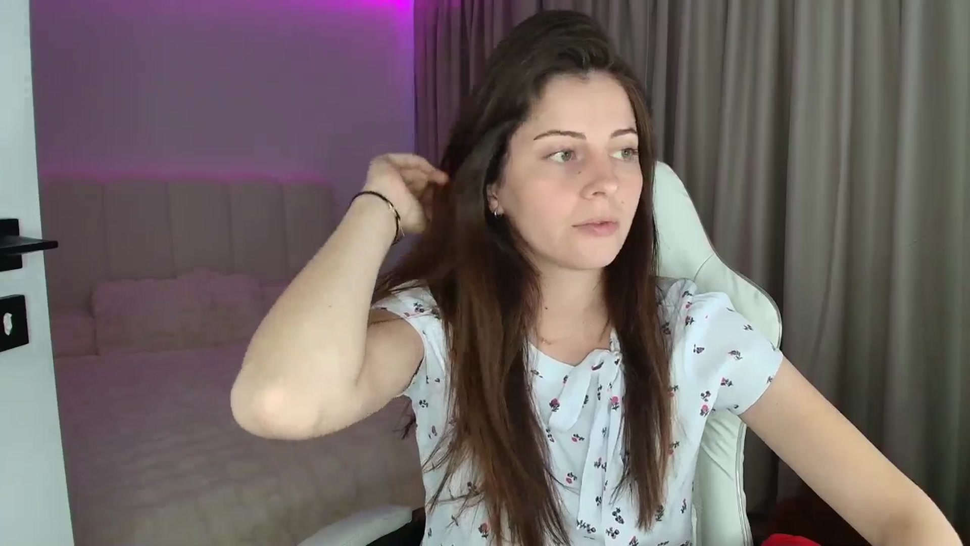 Gallery image thumbnail from AntoniaKitty's myfreecams stream on, 07/06/2025, 18:41 image 5 of 20