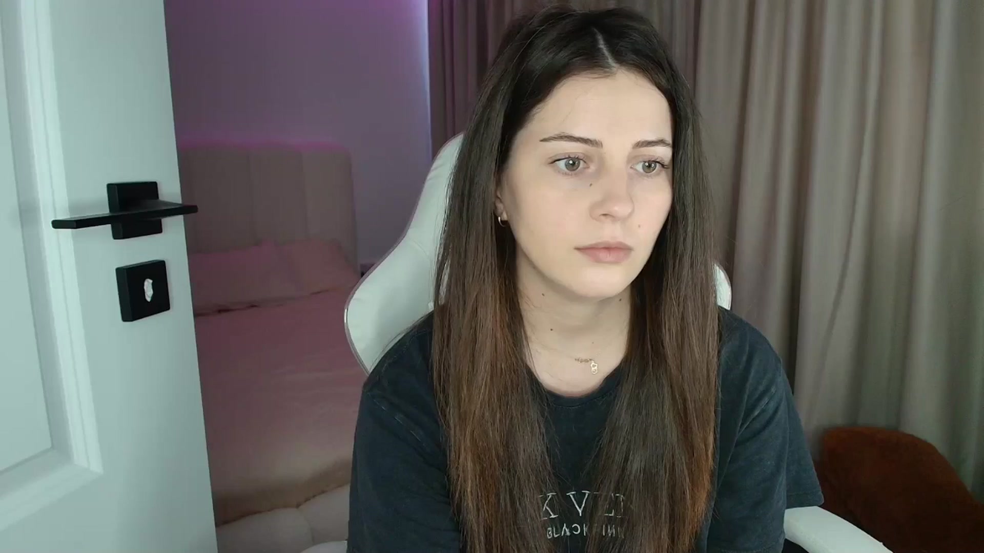 Gallery image thumbnail from AntoniaKitty's myfreecams stream on, 07/08/2025, 10:35 image 11 of 20