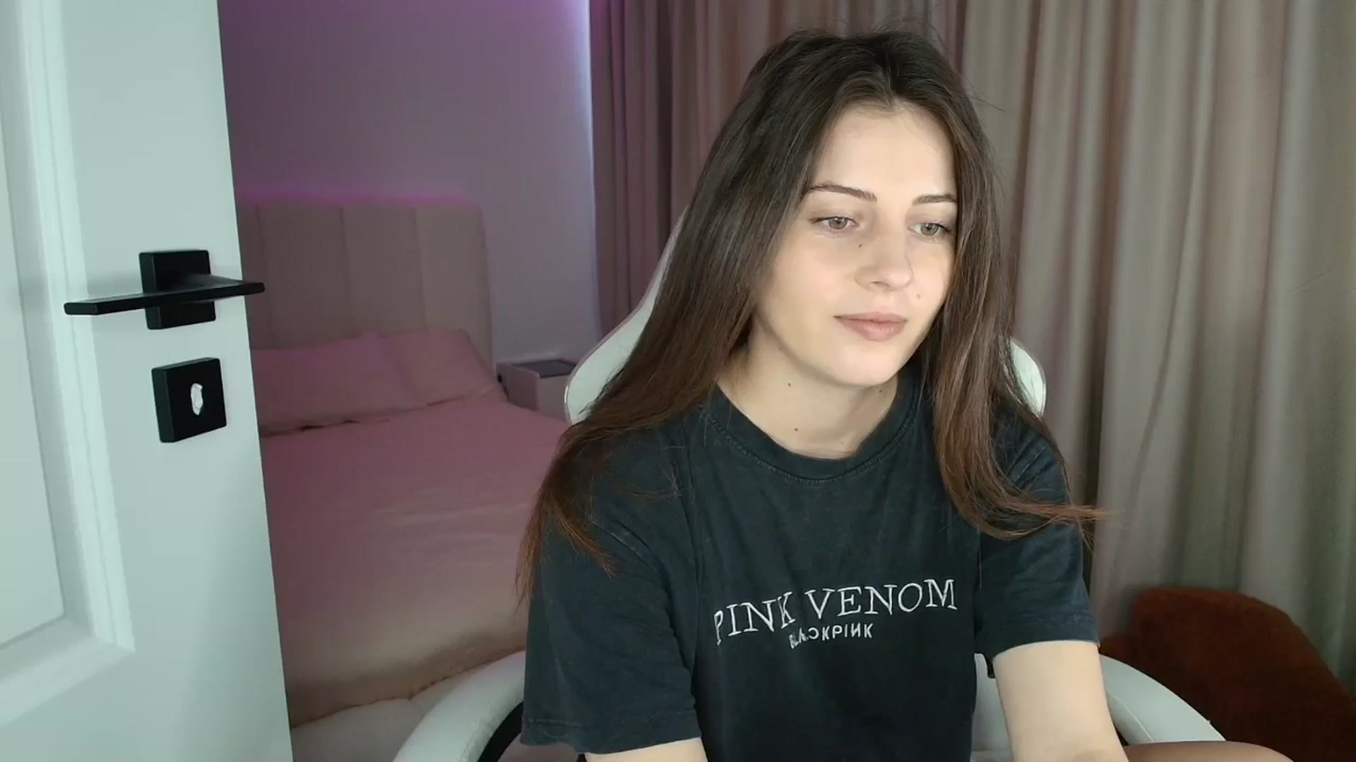 Gallery image thumbnail from AntoniaKitty's myfreecams stream on, 07/08/2025, 10:35 image 1 of 20