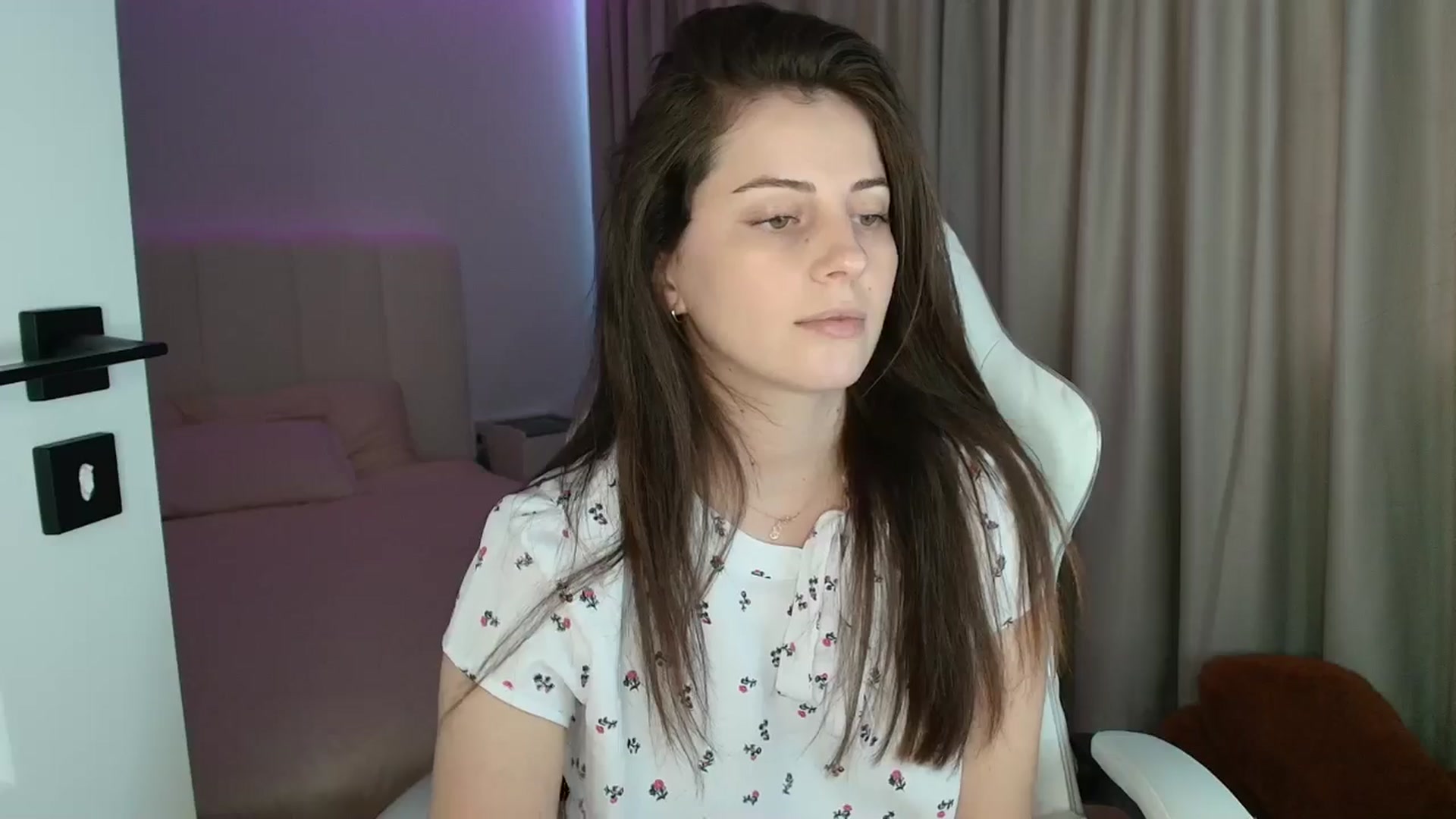 Gallery image thumbnail from AntoniaKitty's myfreecams stream on, 07/09/2025, 12:45 image 11 of 20