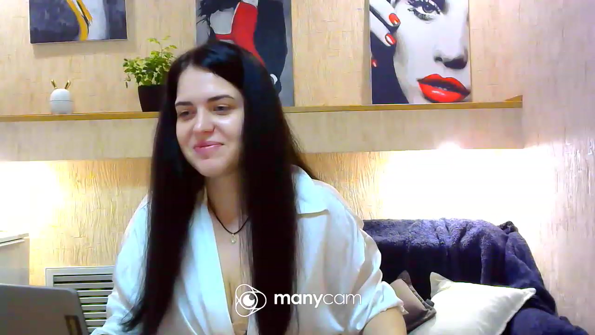 Gallery image thumbnail from Antonia_W__'s myfreecams stream on, 04/08/2023, 20:16 image 6 of 20