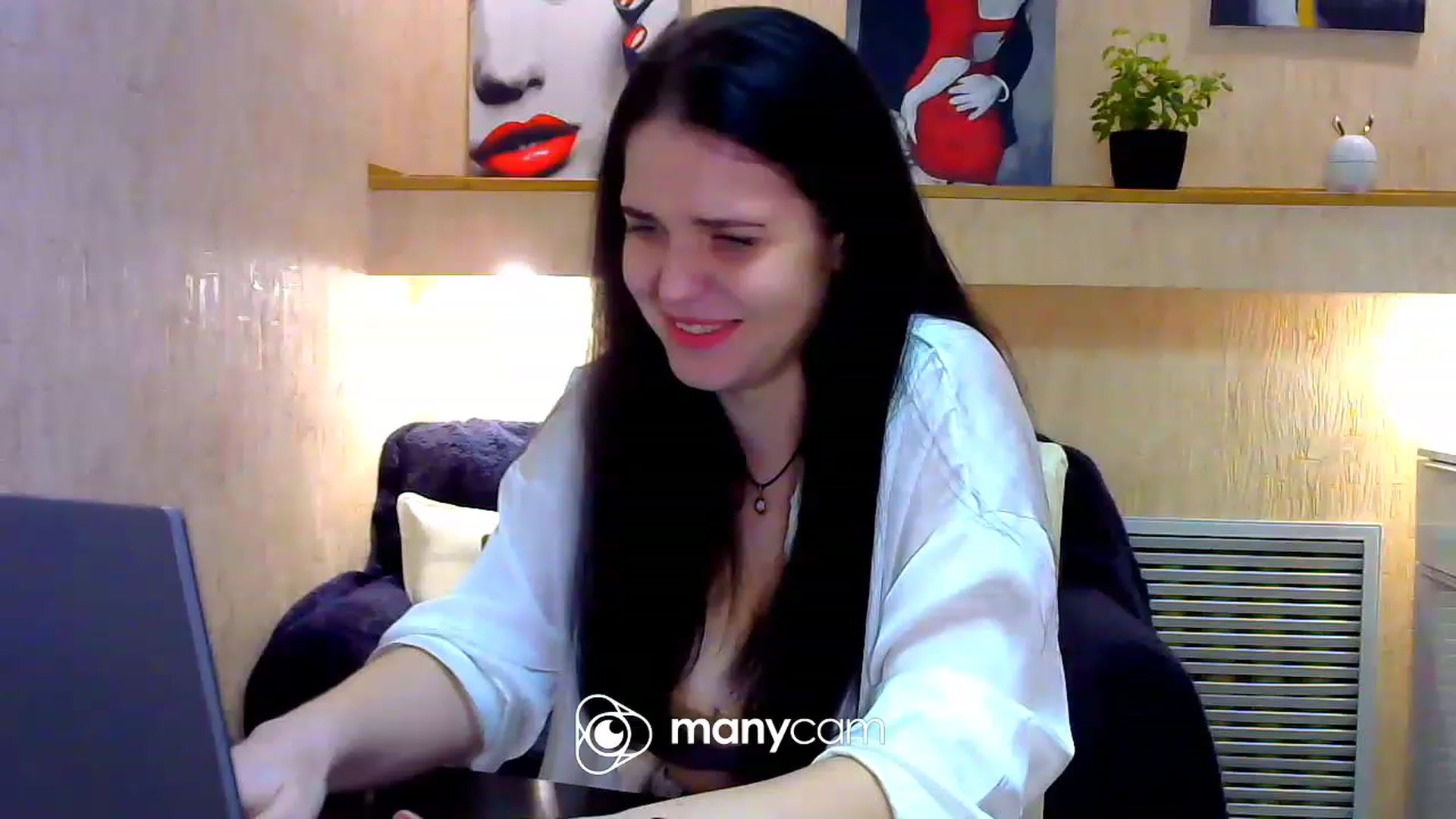 Gallery image thumbnail from Antonia_W__'s myfreecams stream on, 04/15/2023, 18:25 image 7 of 20