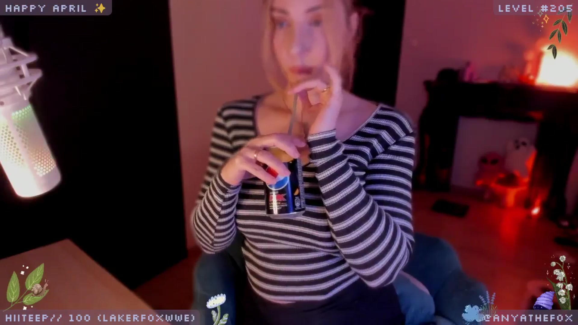 Gallery image thumbnail from AnyaFox's myfreecams stream on, 04/12/2024, 07:51 image 13 of 20