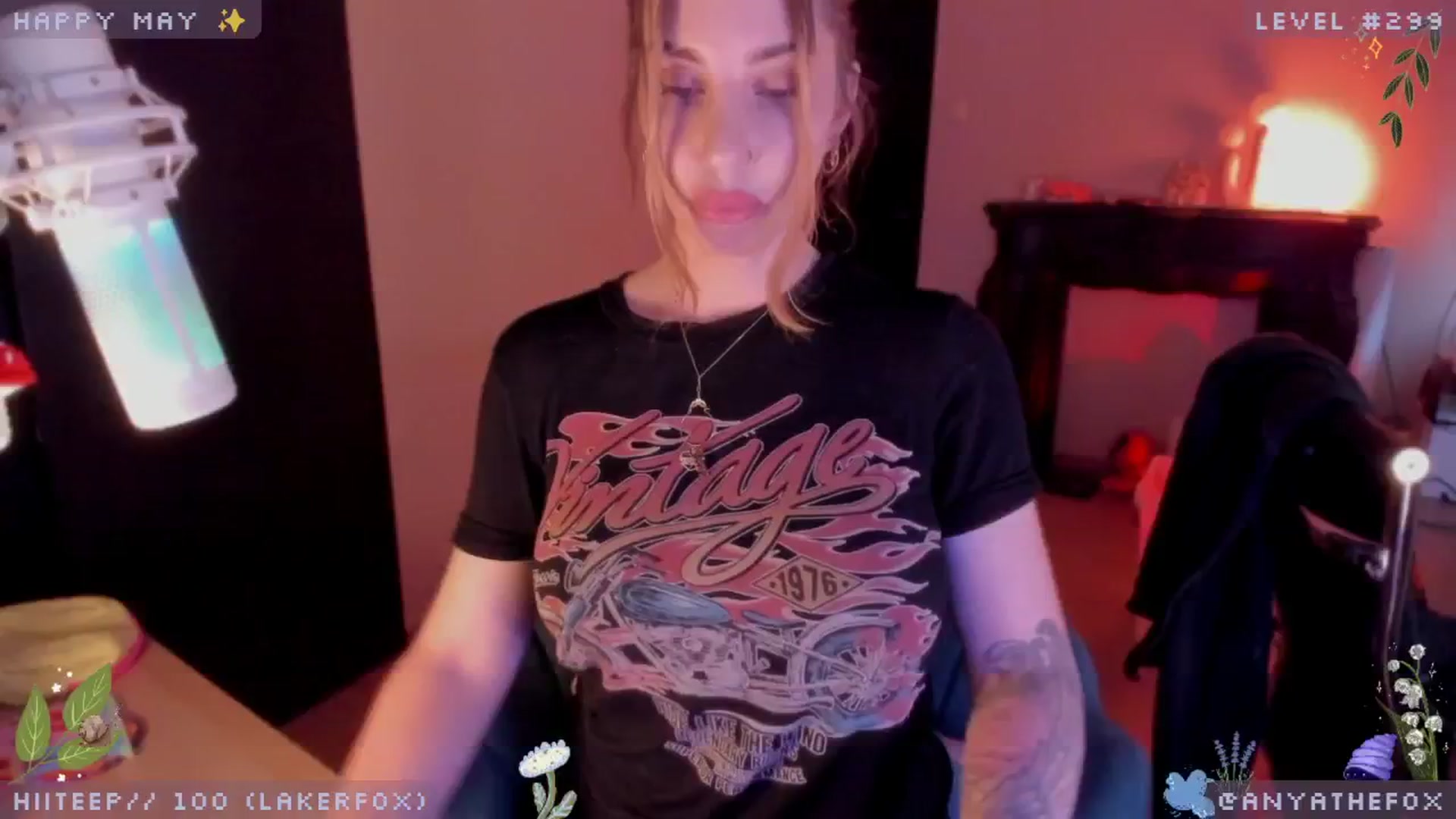 Gallery image thumbnail from AnyaFox's myfreecams stream on, 05/17/2024, 08:19 image 8 of 20