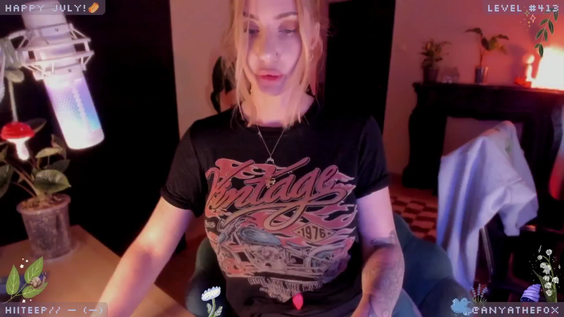Gallery image thumbnail from AnyaFox's myfreecams stream on, 07/03/2024, 07:40 image 1 of 20
