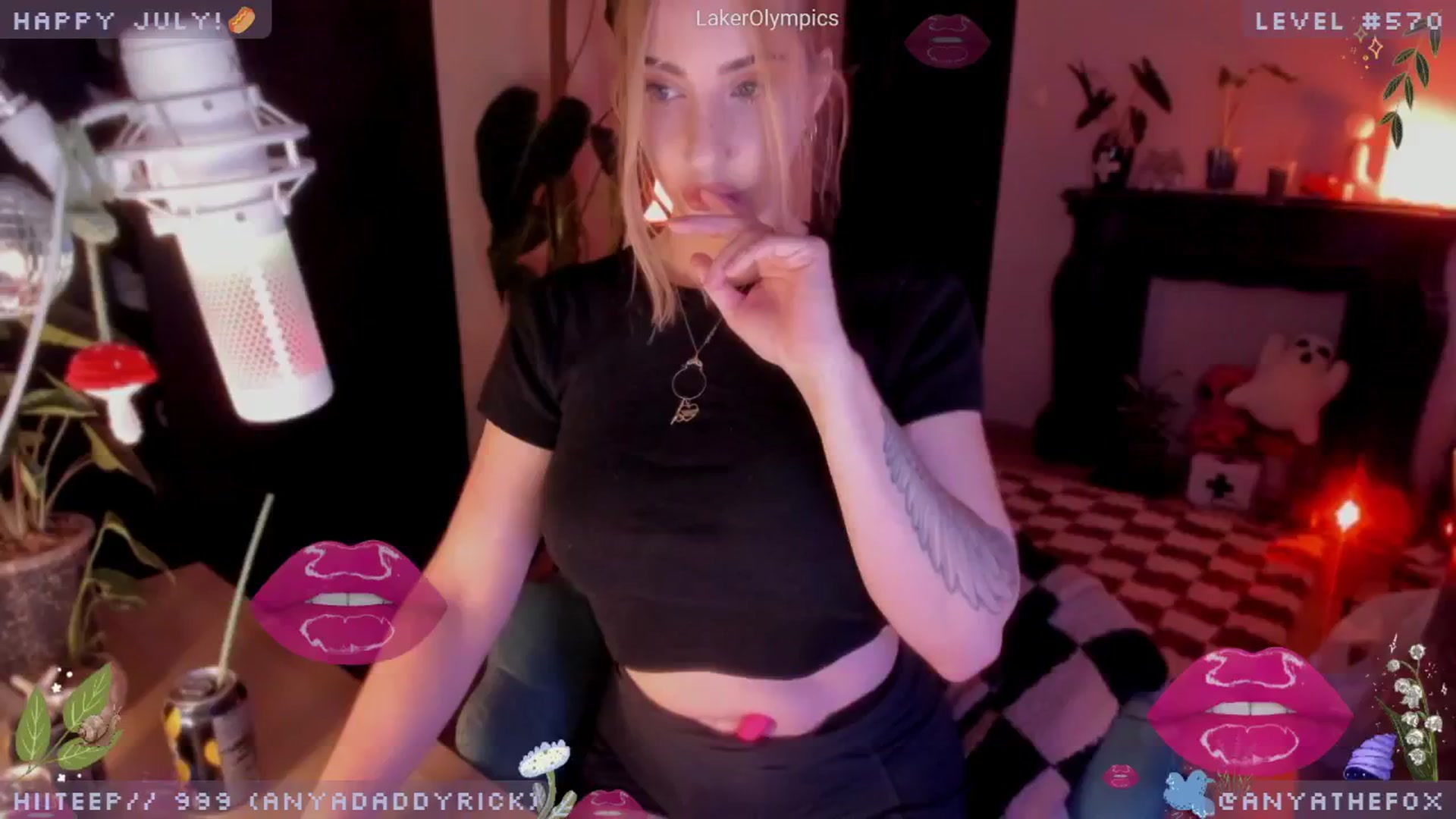 Gallery image thumbnail from AnyaFox's myfreecams stream on, 07/27/2024, 09:40 image 3 of 20