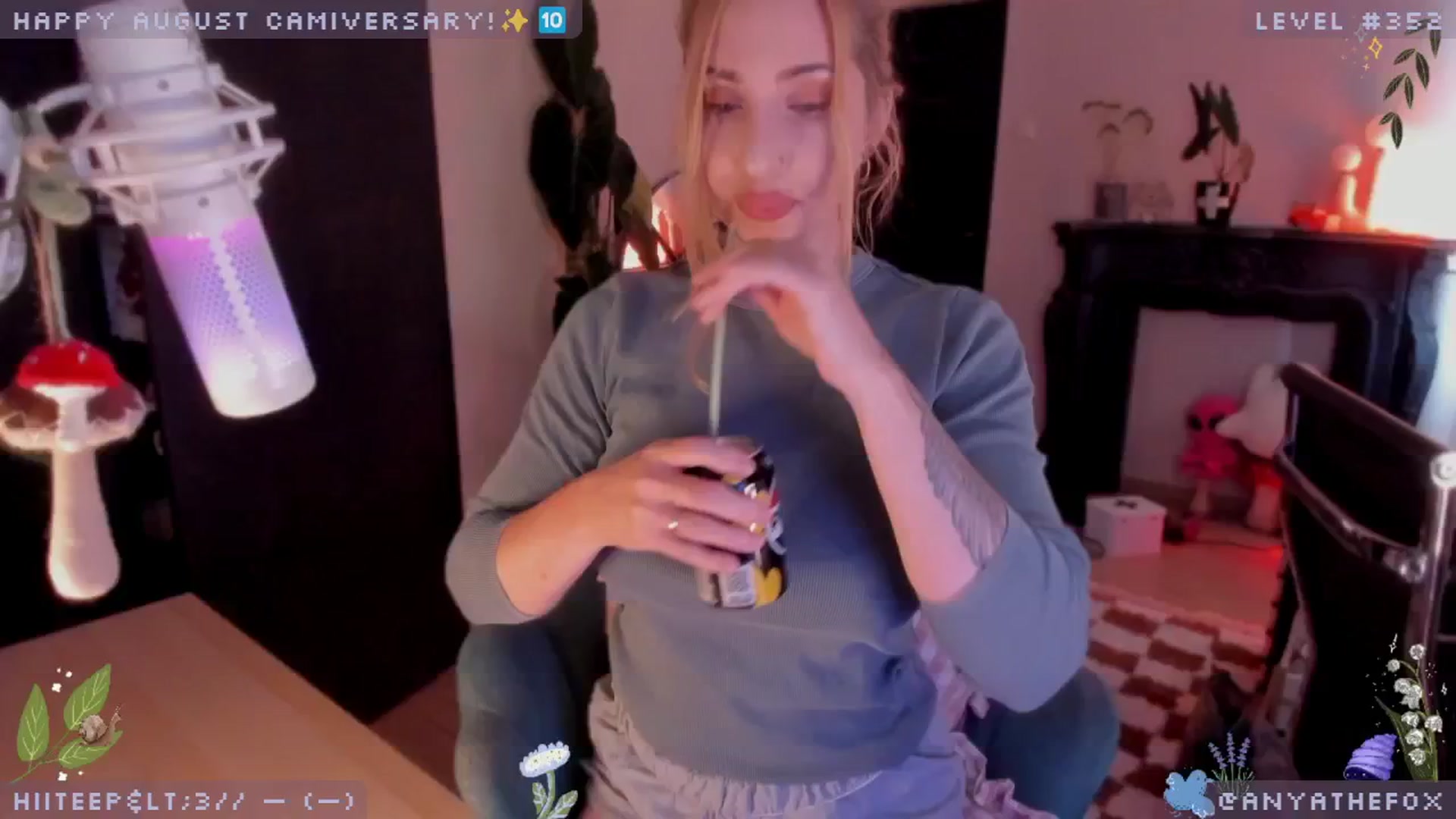 Gallery image thumbnail from AnyaFox's myfreecams stream on, 08/25/2024, 08:16 image 1 of 20