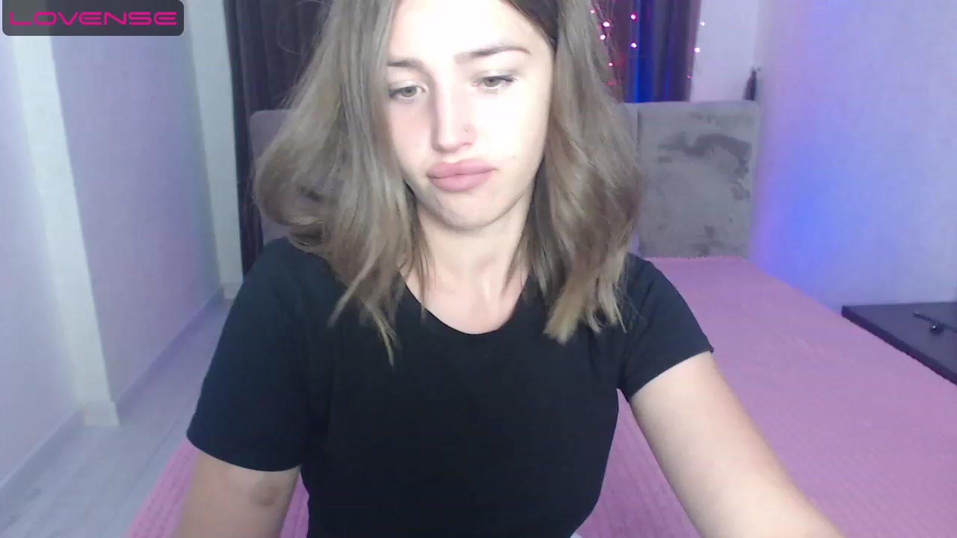Gallery image thumbnail from AnyaGrey9's myfreecams stream on, 08/04/2023, 16:27 image 9 of 20