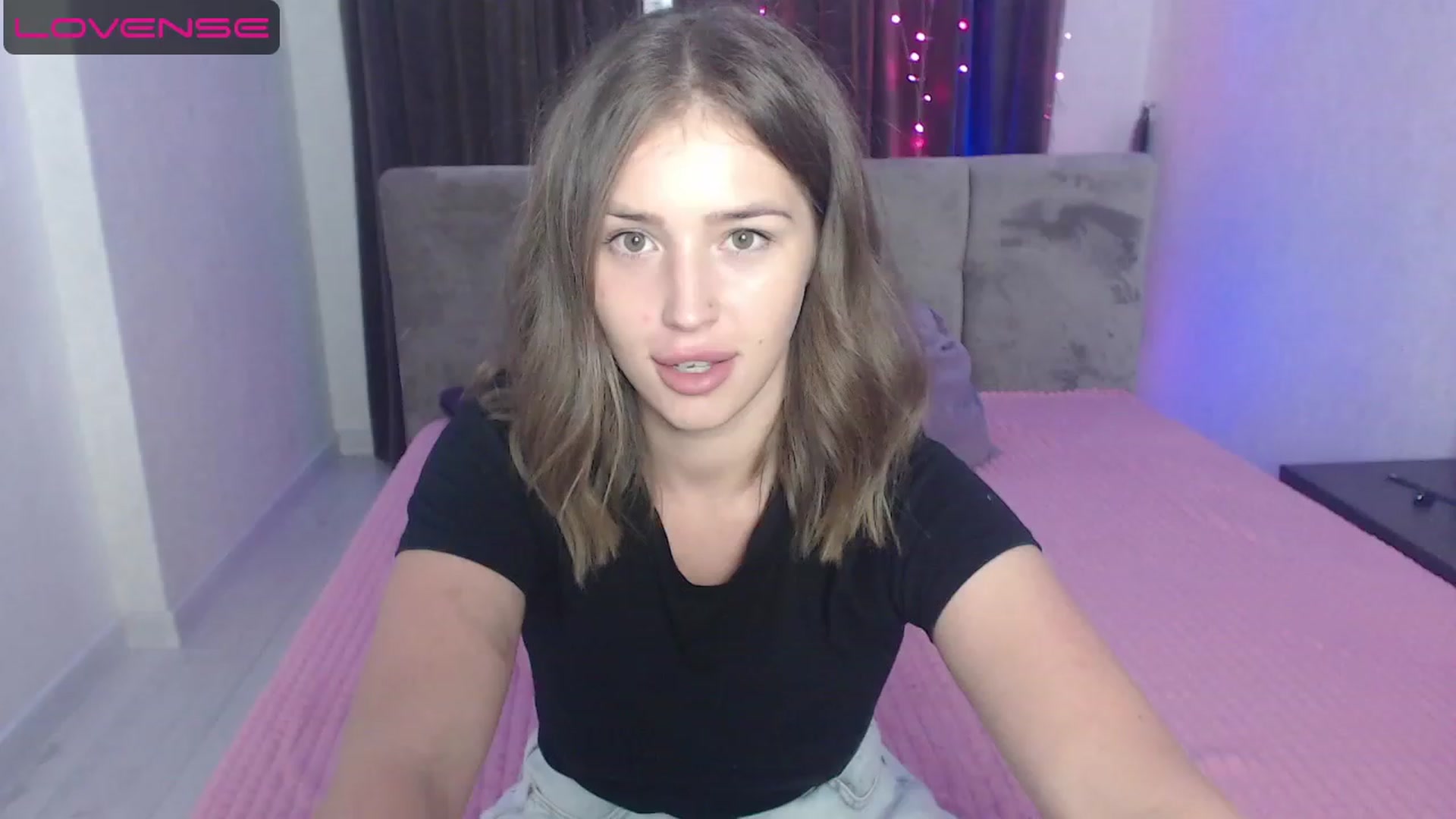 Gallery image thumbnail from AnyaGrey9's myfreecams stream on, 08/04/2023, 16:27 image 7 of 20