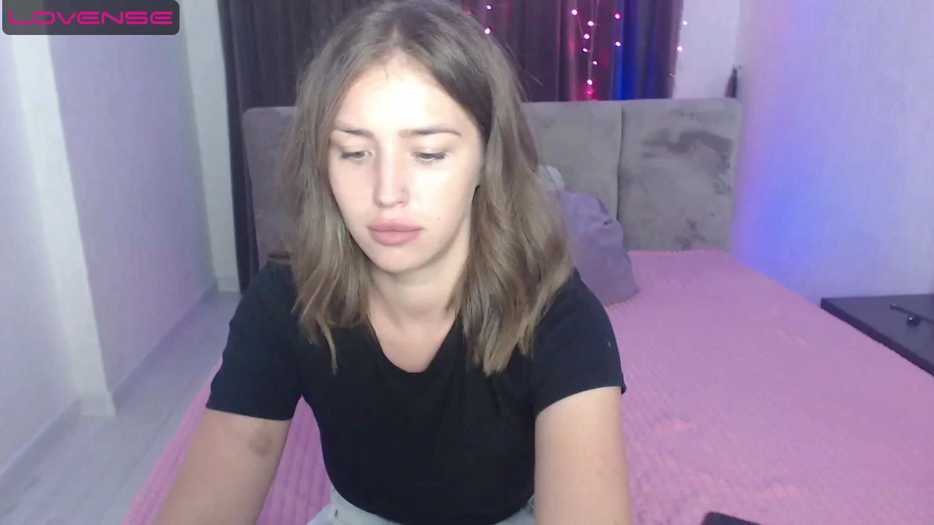 Gallery image thumbnail from AnyaGrey9's myfreecams stream on, 08/04/2023, 16:27 image 4 of 20