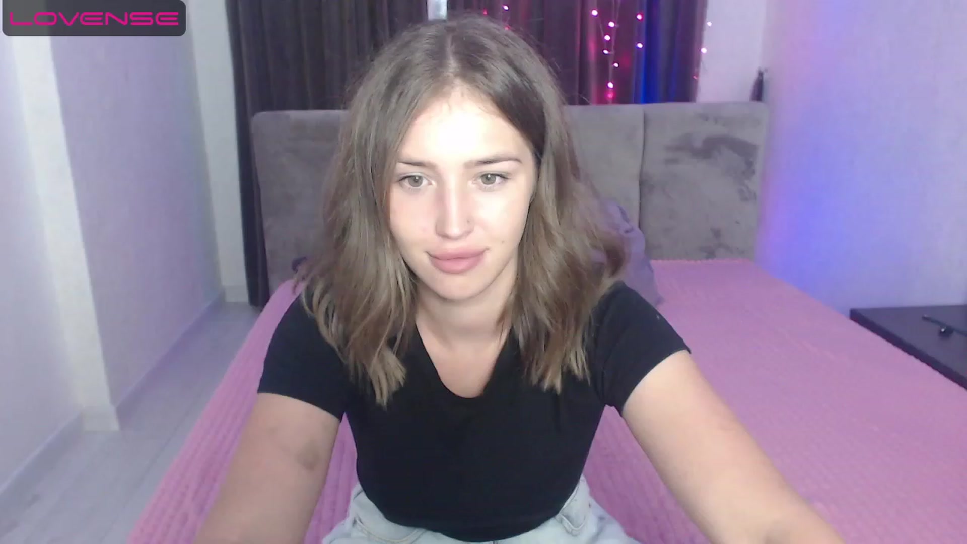 Gallery image thumbnail from AnyaGrey9's myfreecams stream on, 08/04/2023, 16:27 image 6 of 20