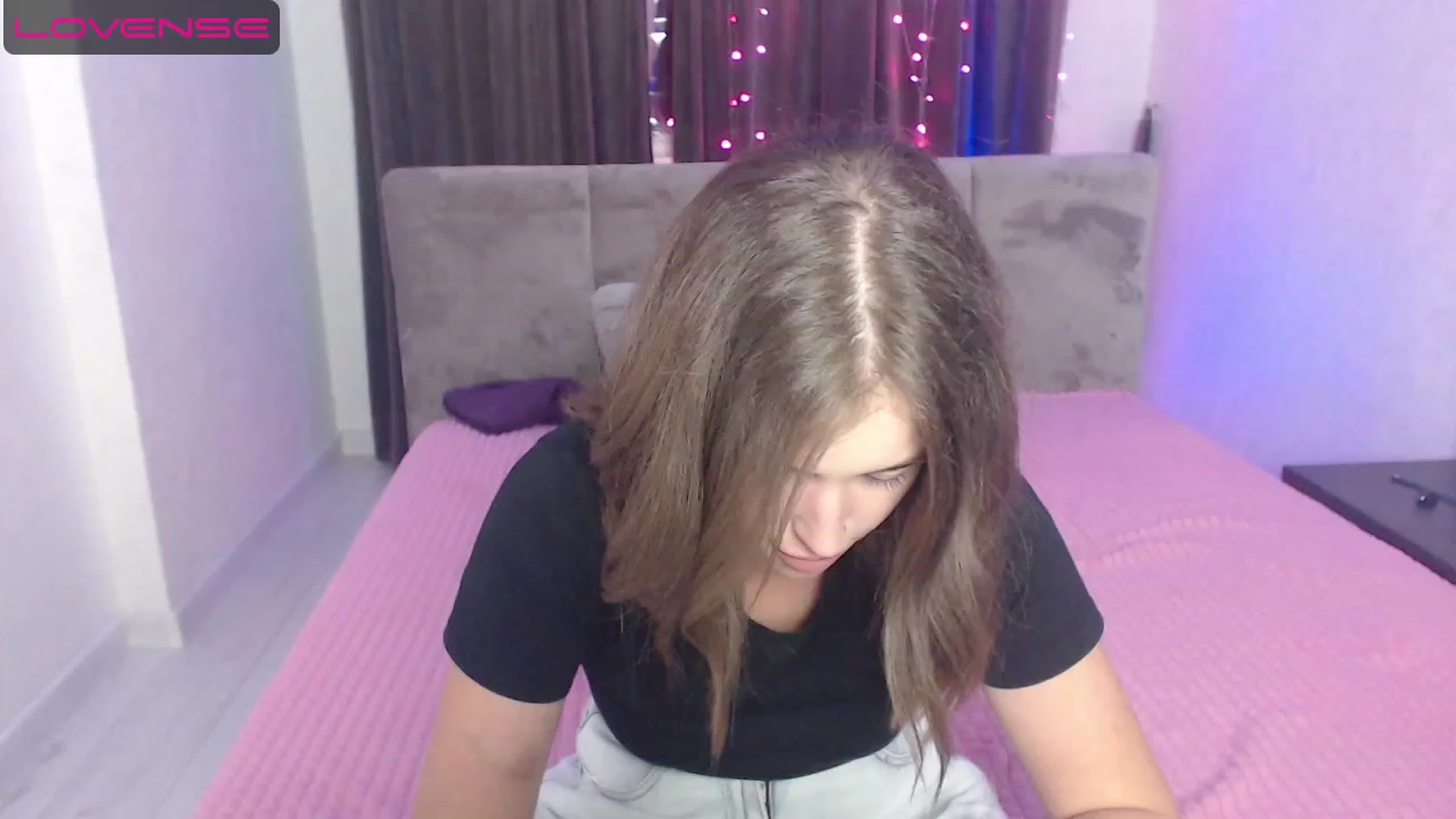 Gallery image thumbnail from AnyaGrey9's myfreecams stream on, 08/04/2023, 18:06 image 7 of 20