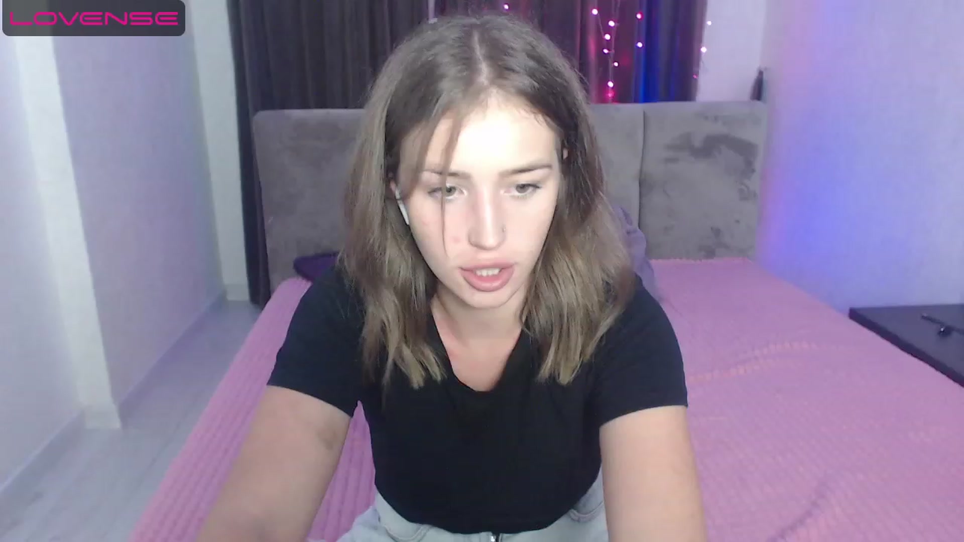 Gallery image thumbnail from AnyaGrey9's myfreecams stream on, 08/04/2023, 18:06 image 15 of 20
