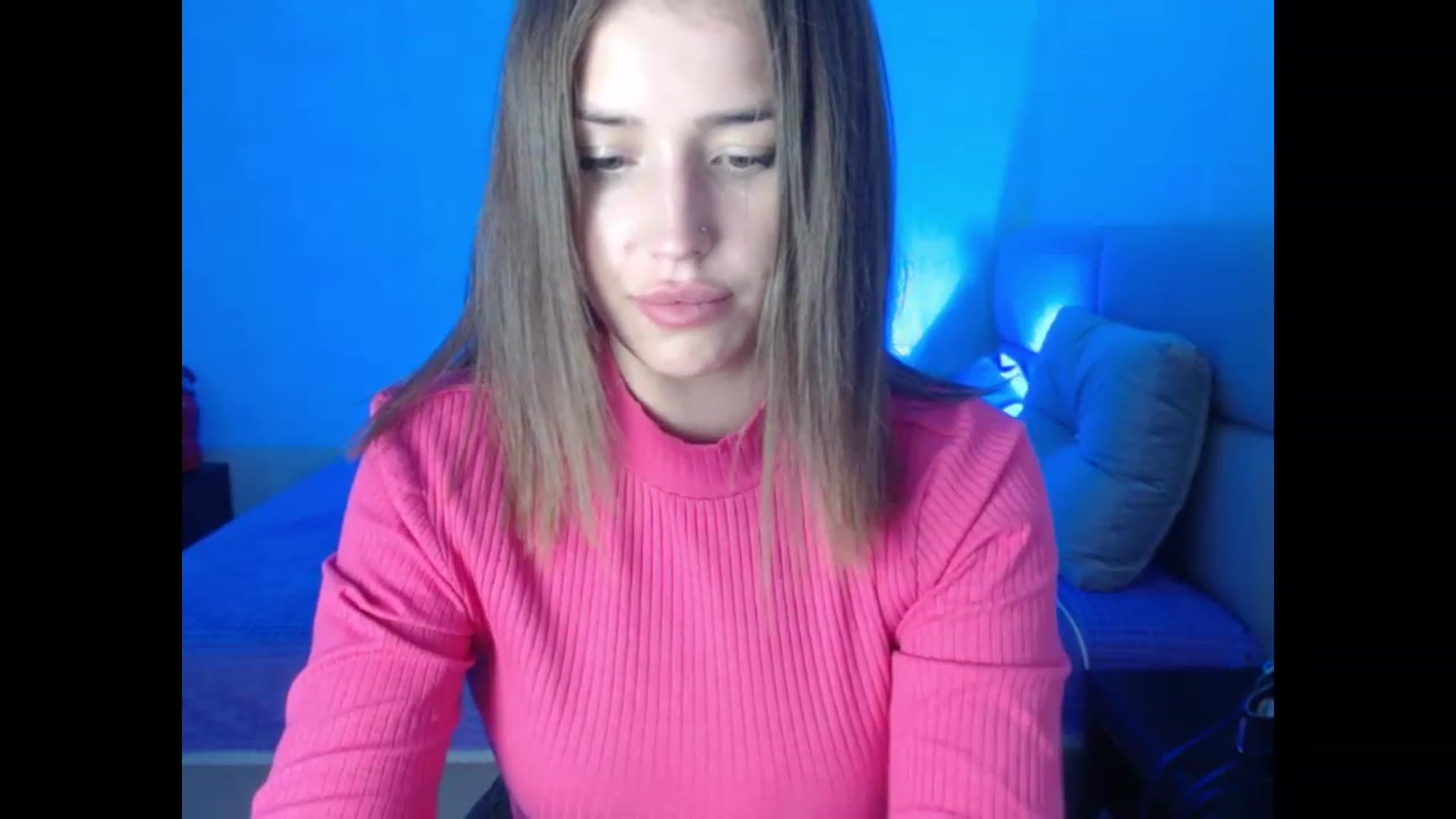 Gallery image thumbnail from AnyaGrey9's myfreecams stream on, 08/08/2023, 16:21 image 13 of 20