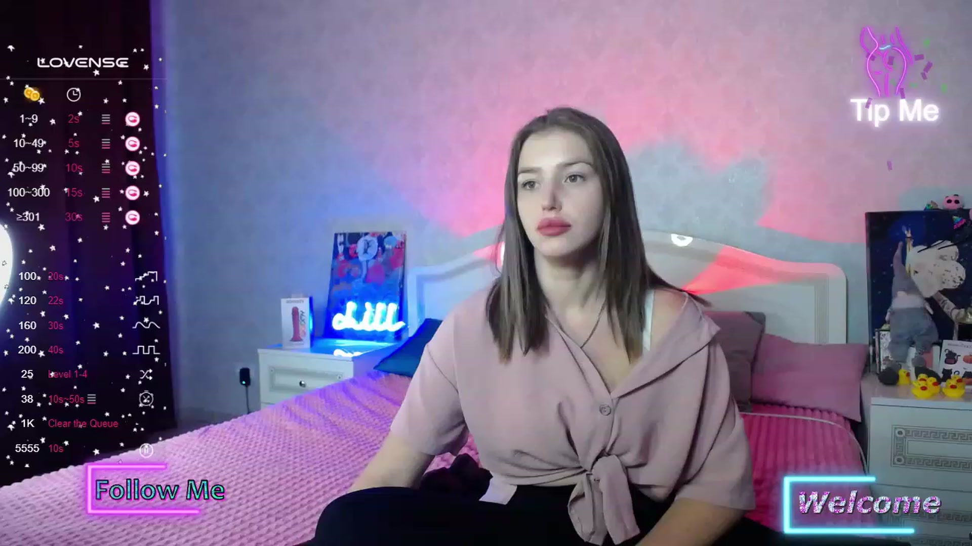 Gallery image thumbnail from AnyaGrey9's myfreecams stream on, 11/21/2023, 01:50 image 10 of 20