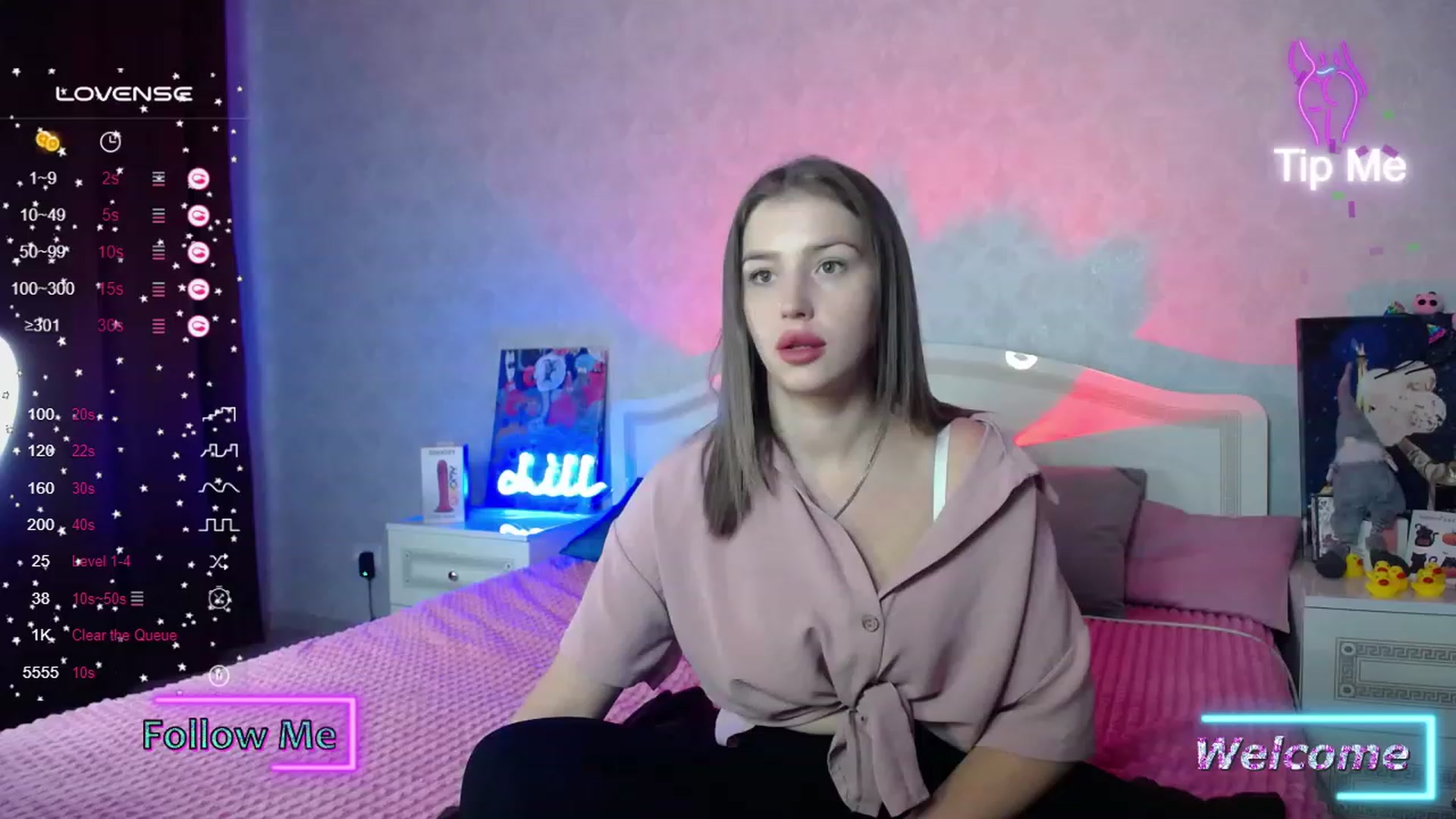 Gallery image thumbnail from AnyaGrey9's myfreecams stream on, 11/21/2023, 01:50 image 12 of 20