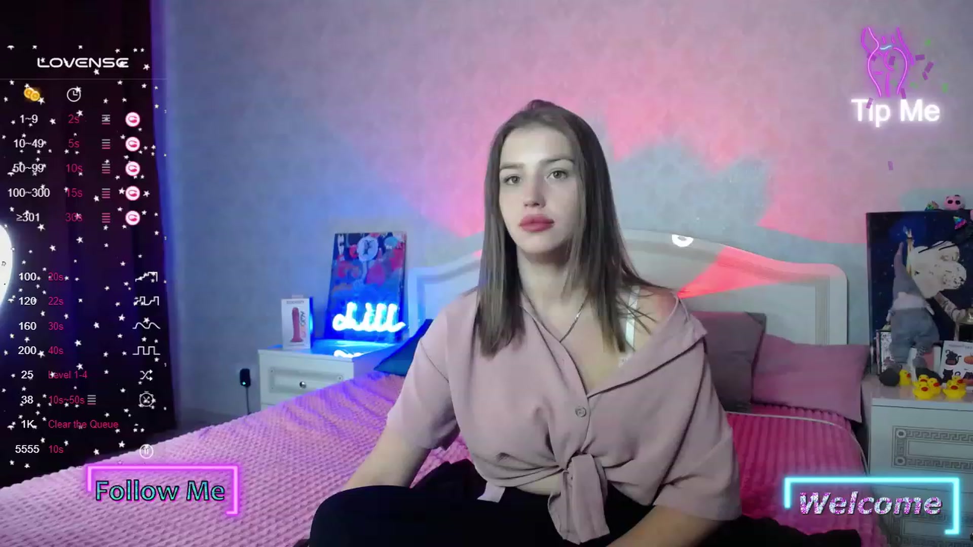 Gallery image thumbnail from AnyaGrey9's myfreecams stream on, 11/21/2023, 01:50 image 16 of 20