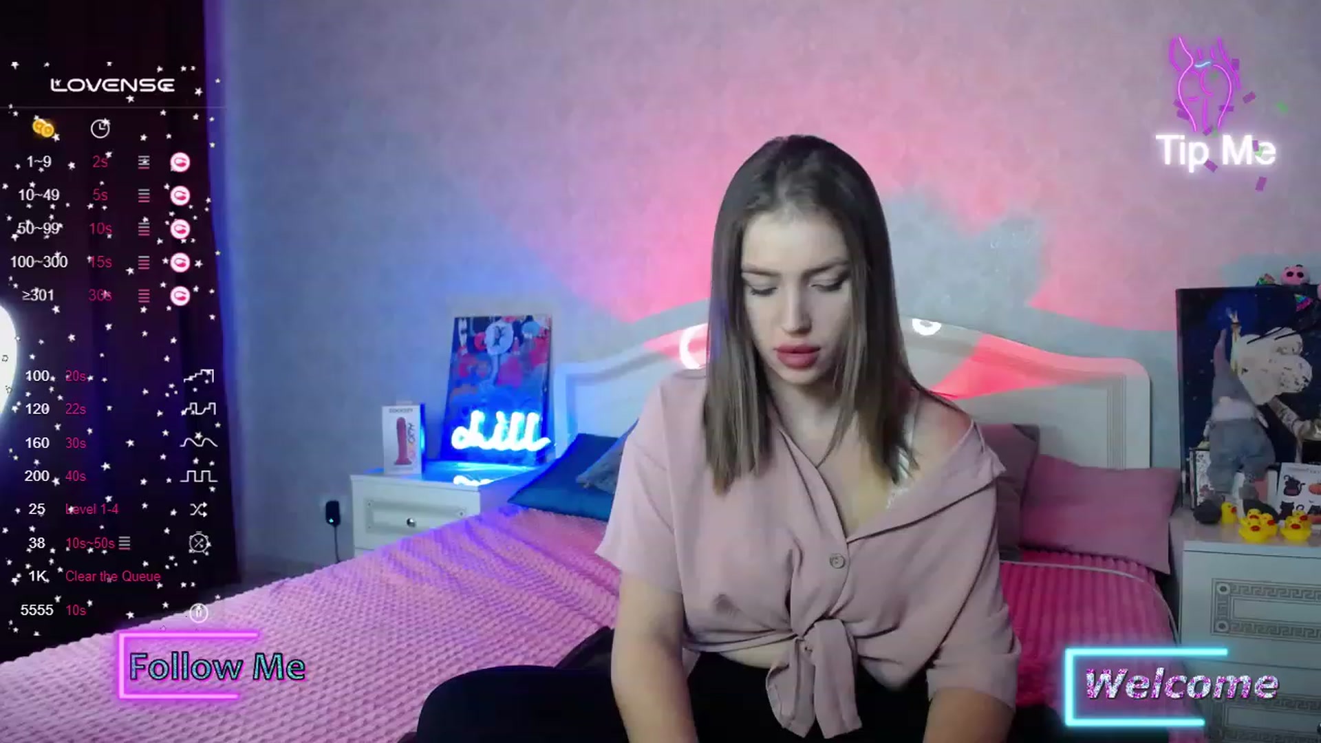 Gallery image thumbnail from AnyaGrey9's myfreecams stream on, 11/21/2023, 01:50 image 17 of 20