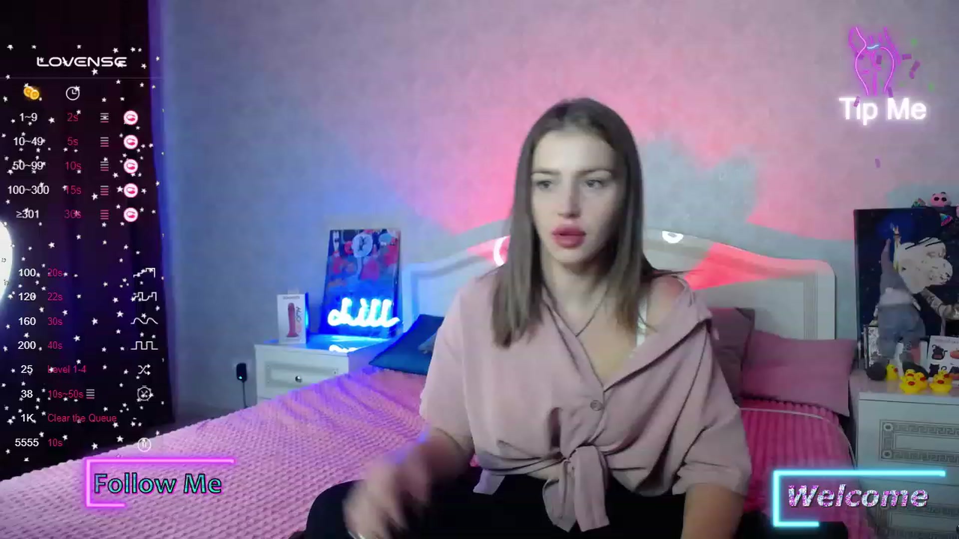 Gallery image thumbnail from AnyaGrey9's myfreecams stream on, 11/21/2023, 01:50 image 13 of 20