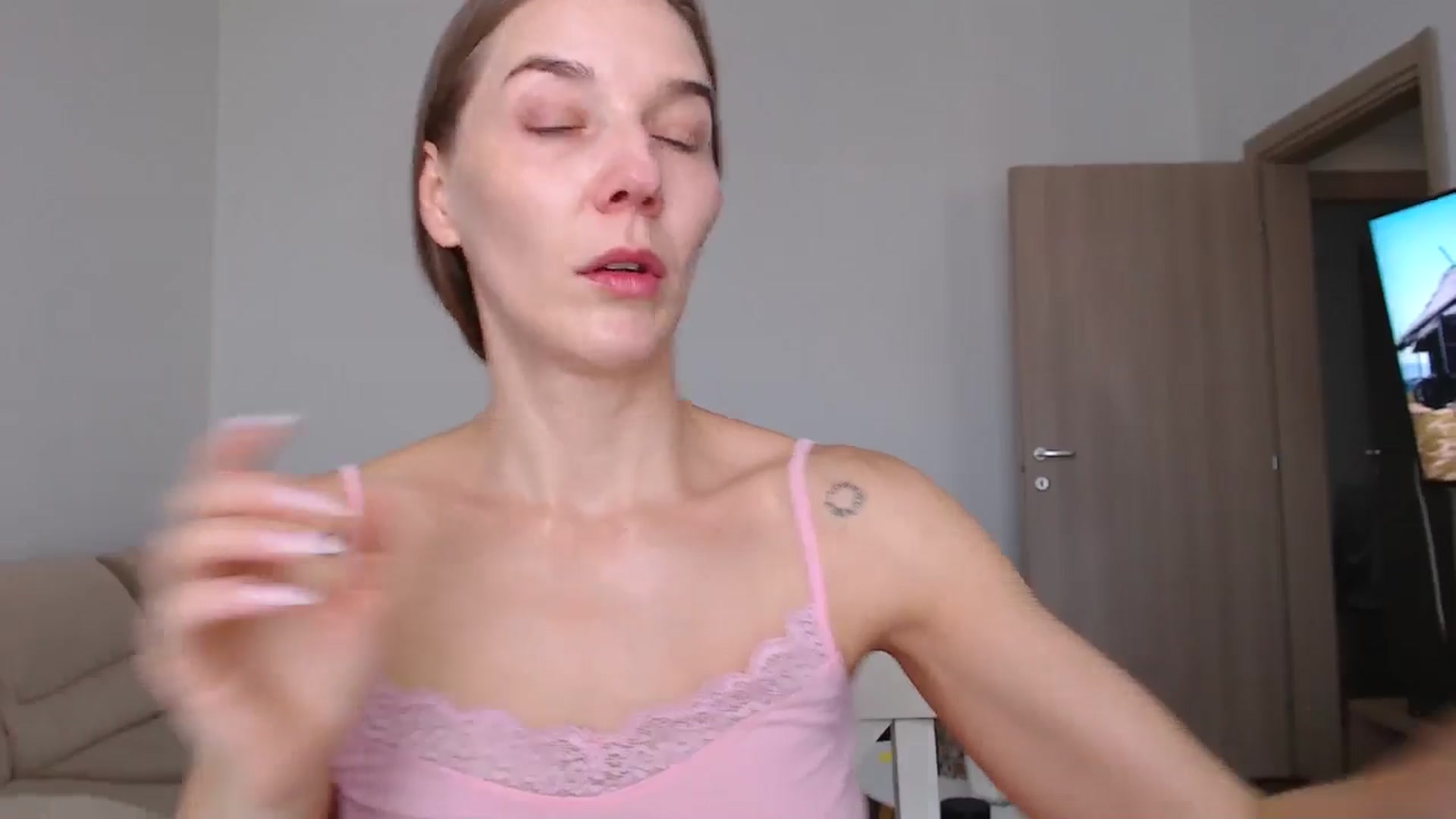 Gallery image thumbnail from AnyaHott's myfreecams stream on, 09/16/2025, 12:13 image 19 of 20