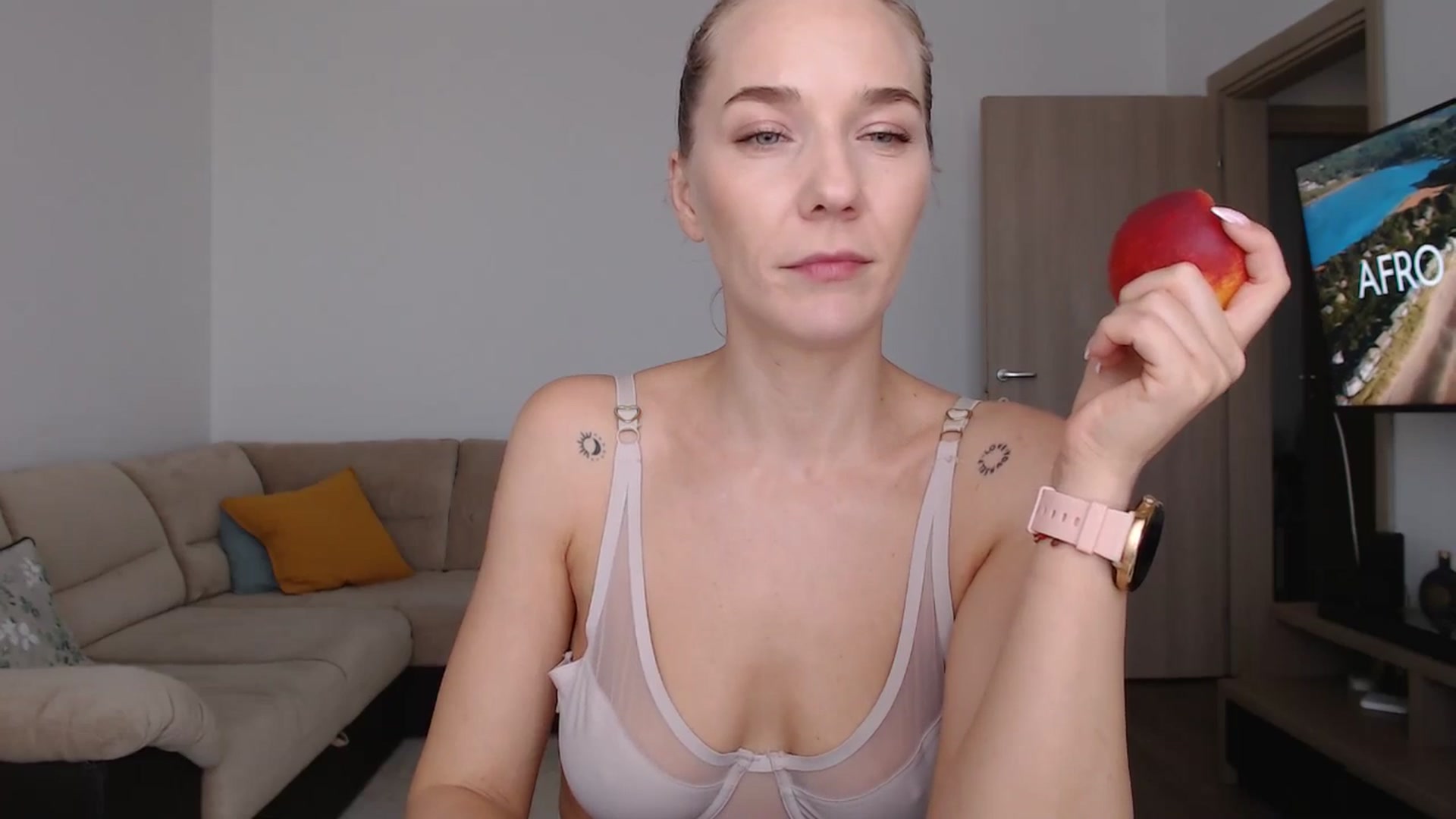 Gallery image thumbnail from AnyaHott's myfreecams stream on, 09/18/2025, 11:54 image 5 of 20