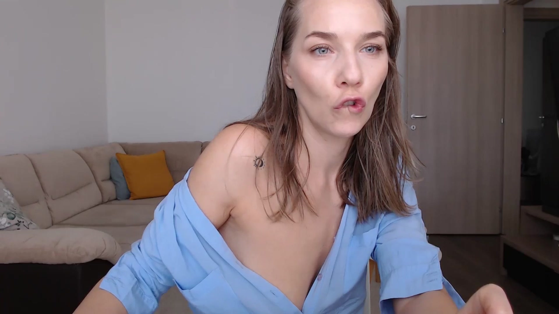 Gallery image thumbnail from AnyaHott's myfreecams stream on, 09/19/2025, 10:58 image 3 of 20