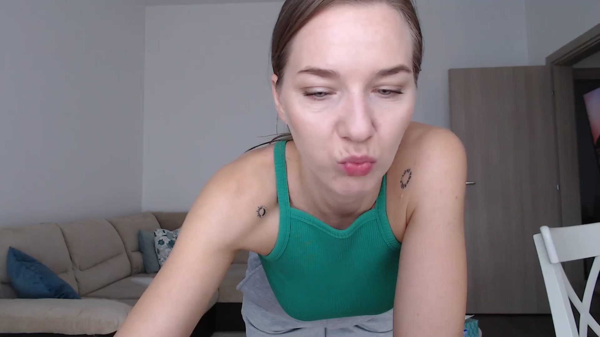 Gallery image thumbnail from AnyaHott's myfreecams stream on, 09/25/2025, 08:41 image 2 of 20