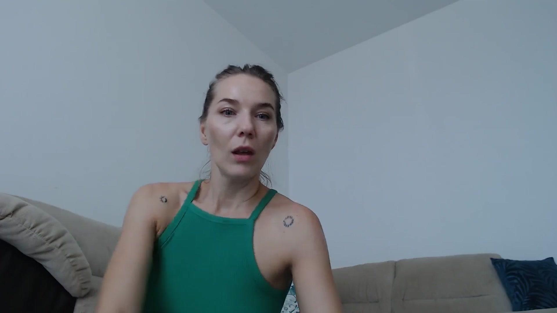 Gallery image thumbnail from AnyaHott's myfreecams stream on, 09/25/2025, 10:04 image 16 of 20