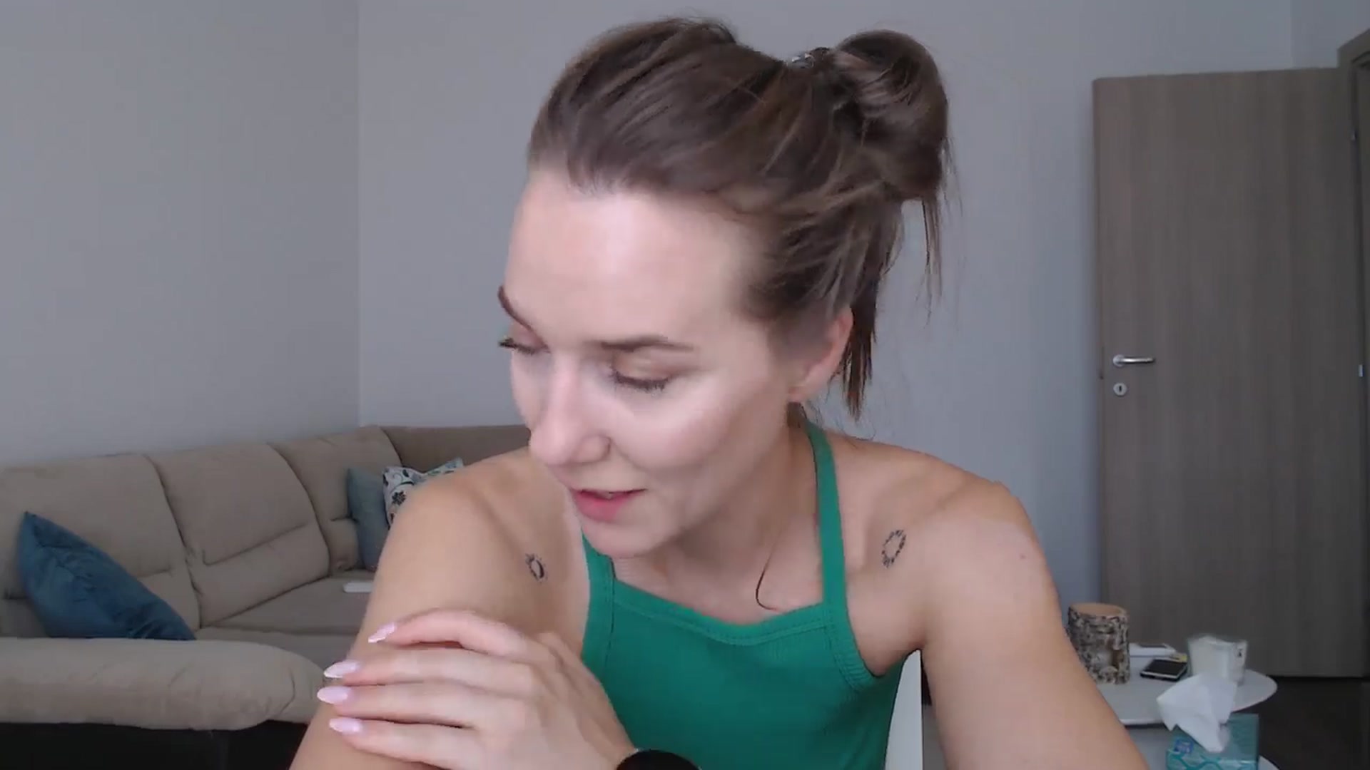 Gallery image thumbnail from AnyaHott's myfreecams stream on, 09/25/2025, 10:04 image 10 of 20