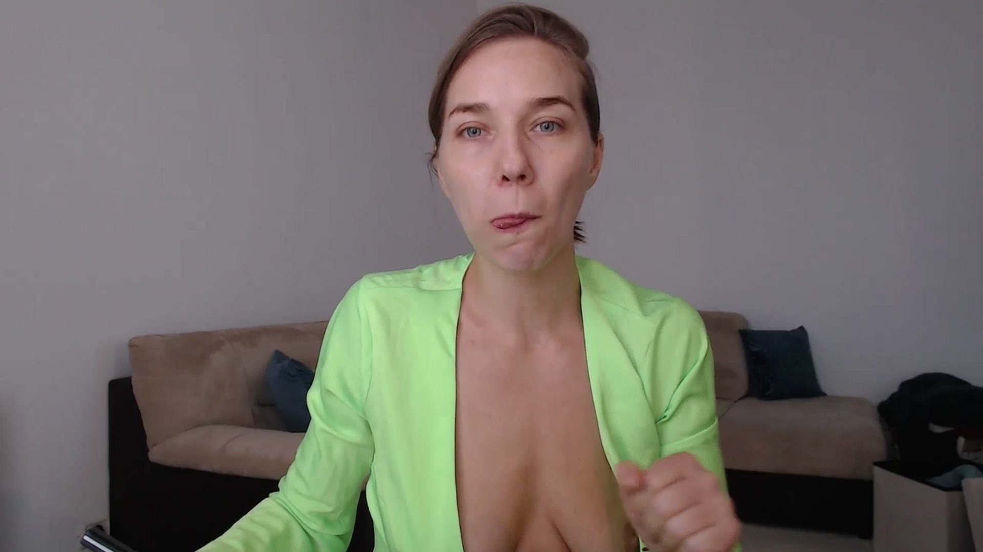 Gallery image thumbnail from AnyaHott's myfreecams stream on, 09/30/2025, 07:45 image 14 of 20